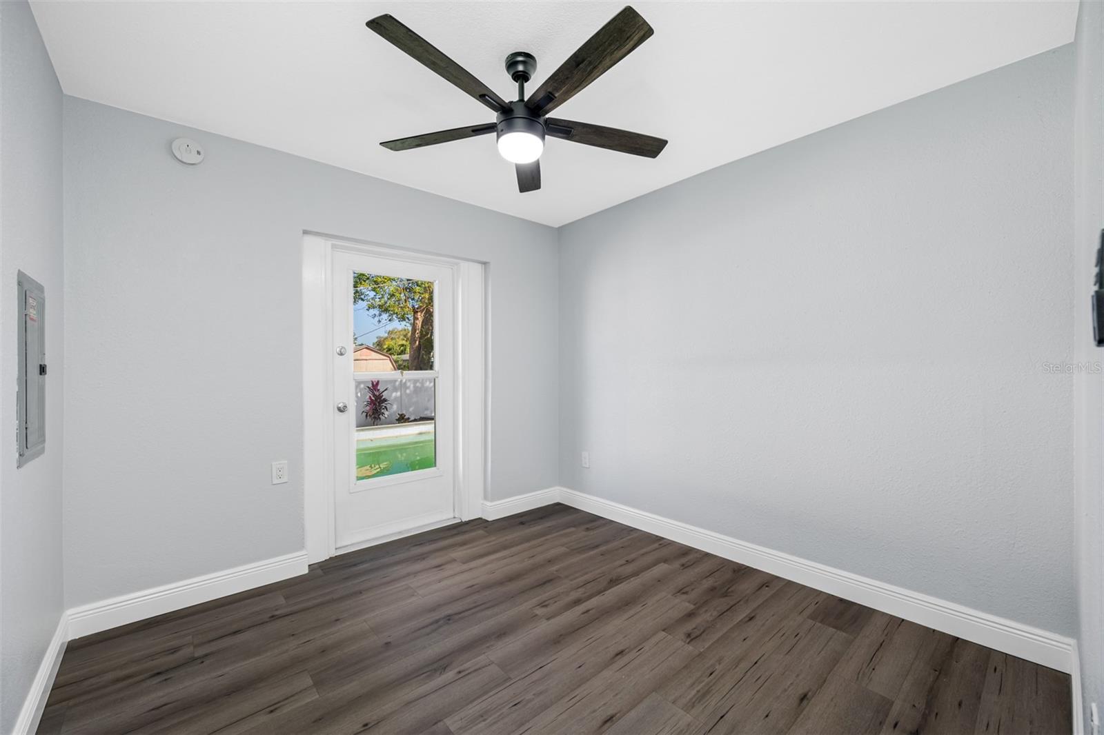 1400 LAKEVIEW RD, CLEARWATER, FL, 33756