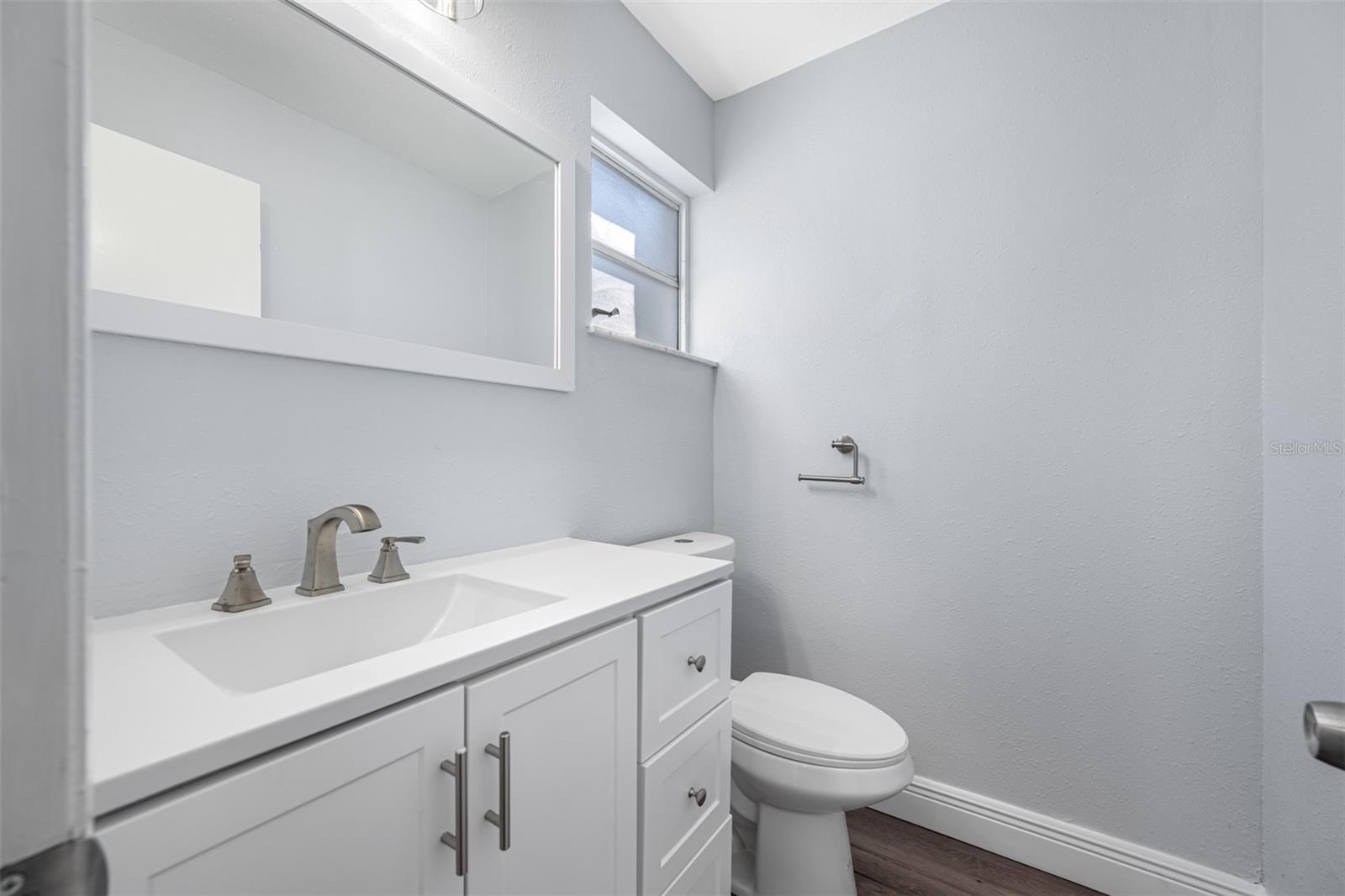 1400 LAKEVIEW RD, CLEARWATER, FL, 33756