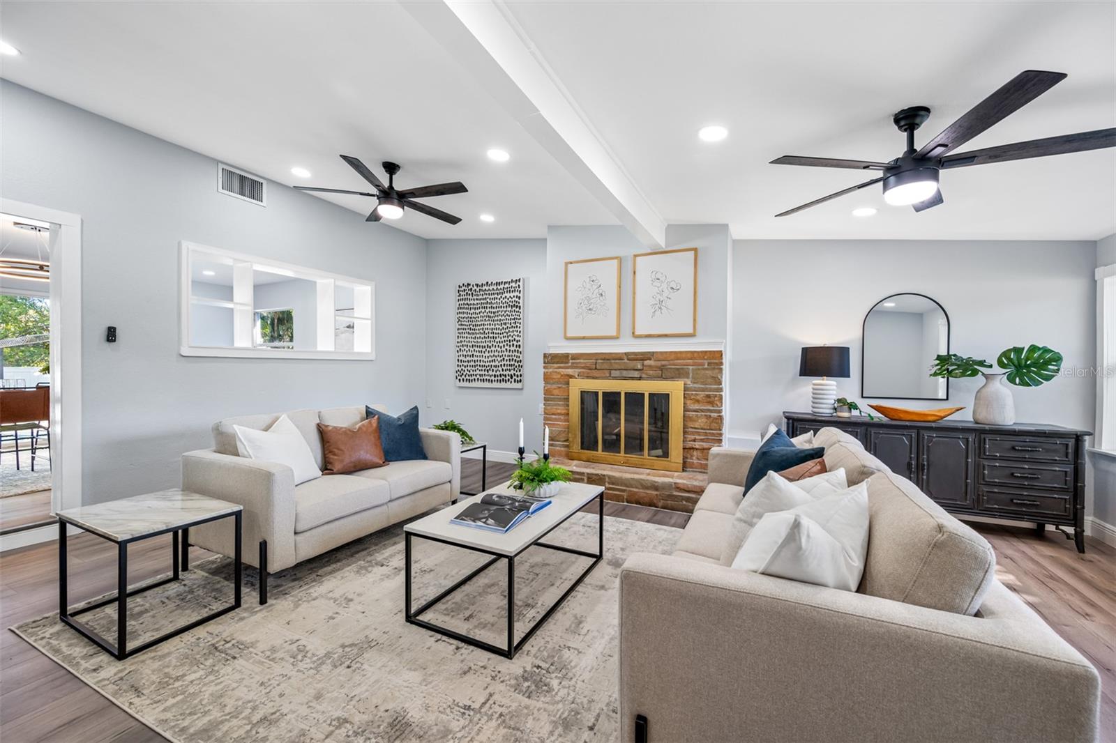 1400 LAKEVIEW RD, CLEARWATER, FL, 33756