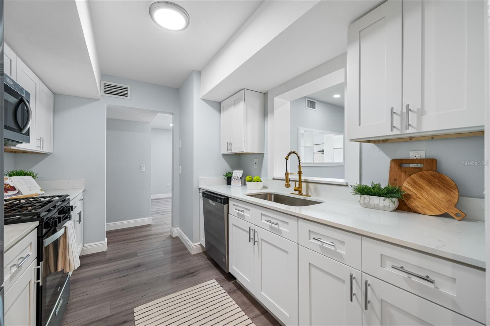 1400 LAKEVIEW RD, CLEARWATER, FL, 33756