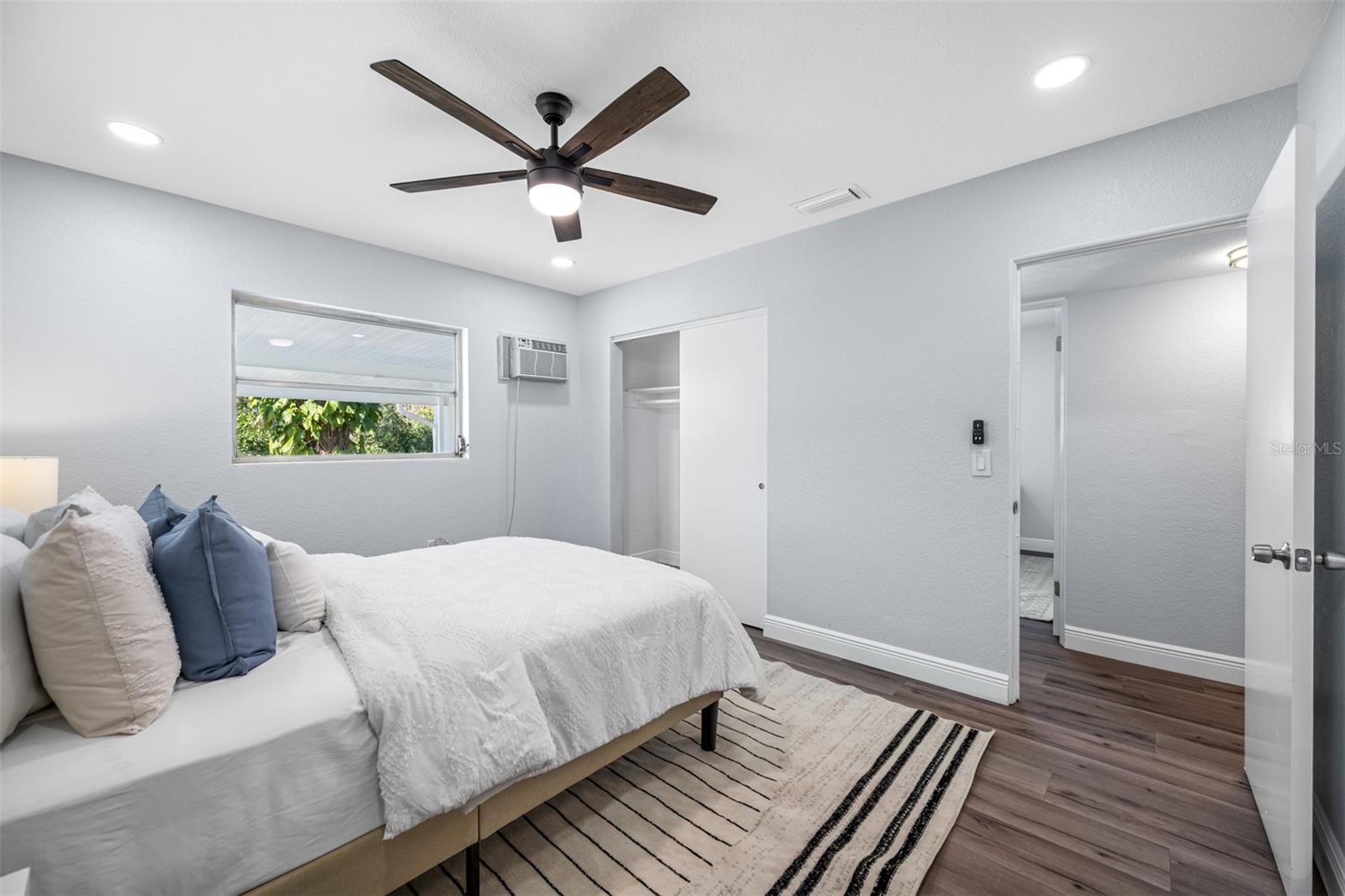 1400 LAKEVIEW RD, CLEARWATER, FL, 33756