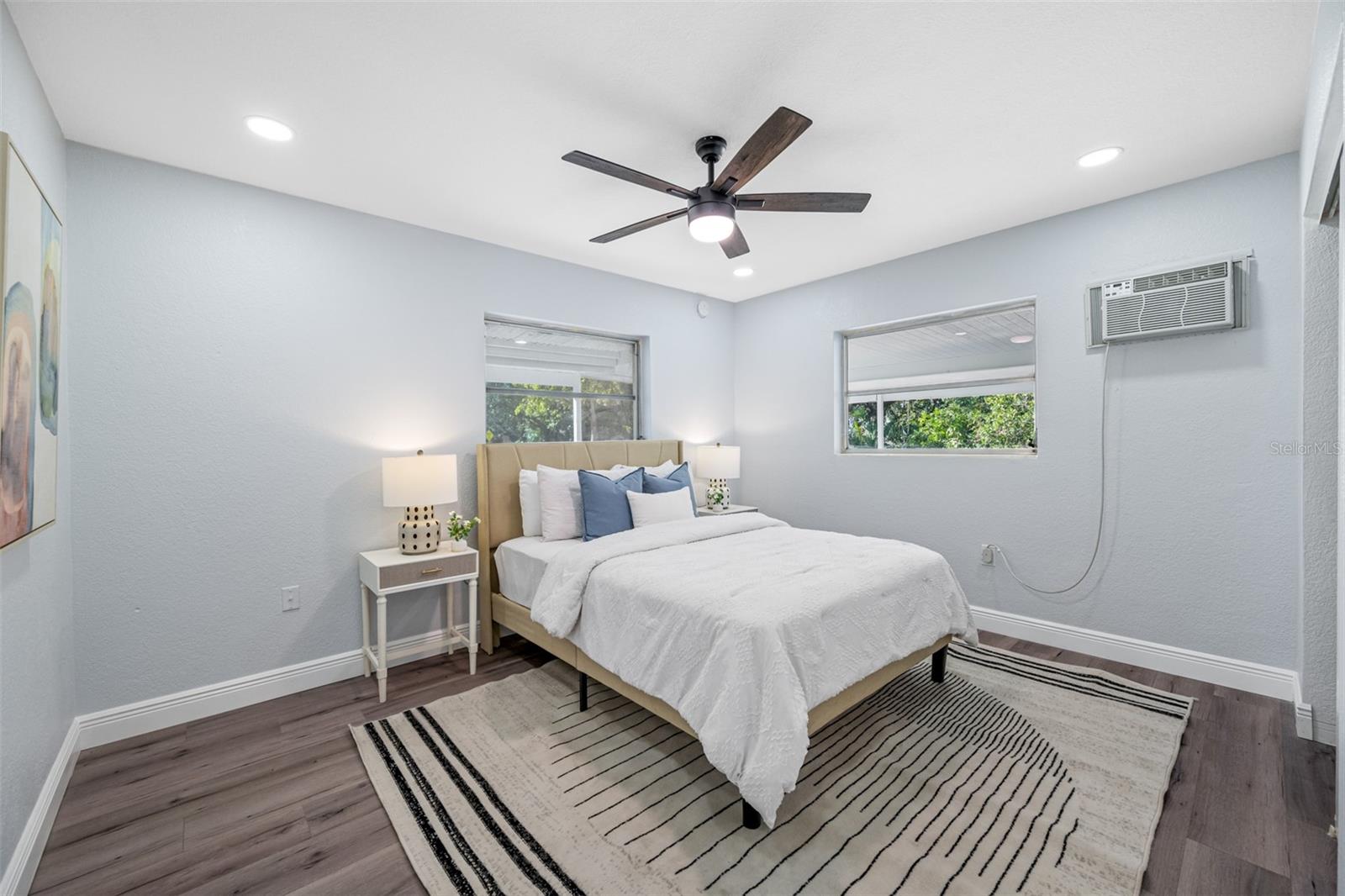 1400 LAKEVIEW RD, CLEARWATER, FL, 33756