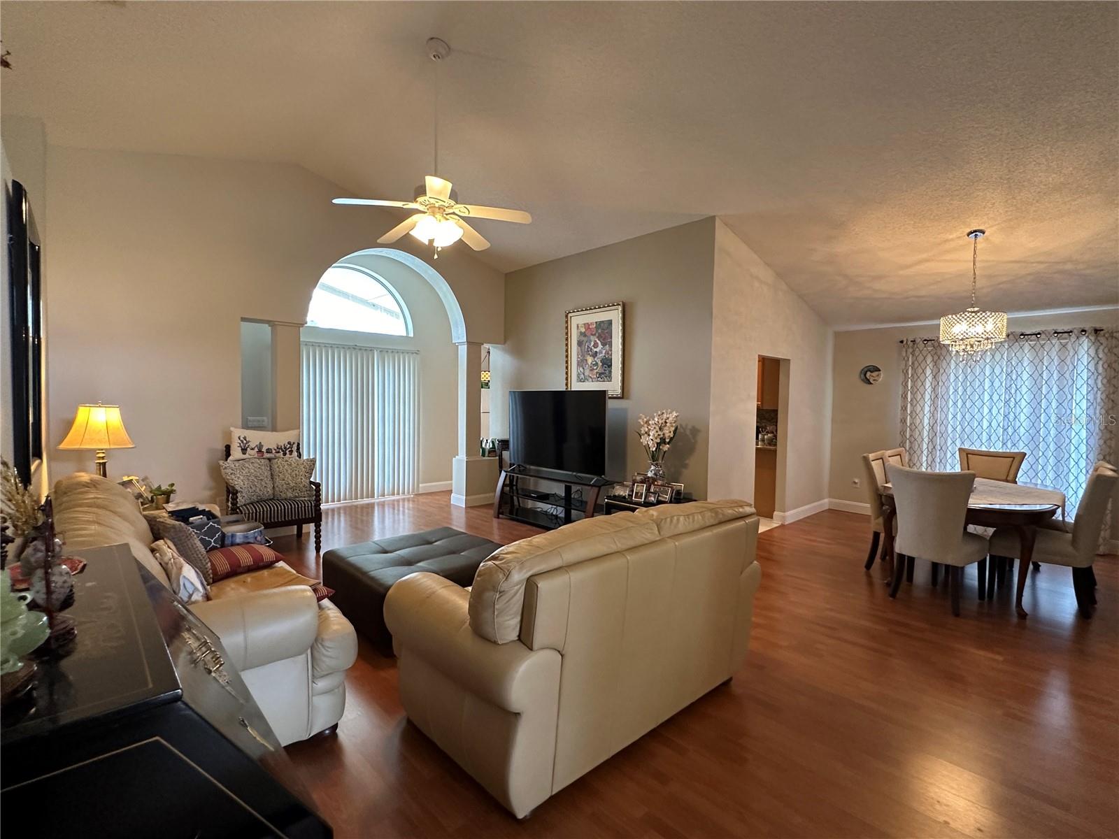 2662 RUNYON CIR, ORLANDO, FL, 32837