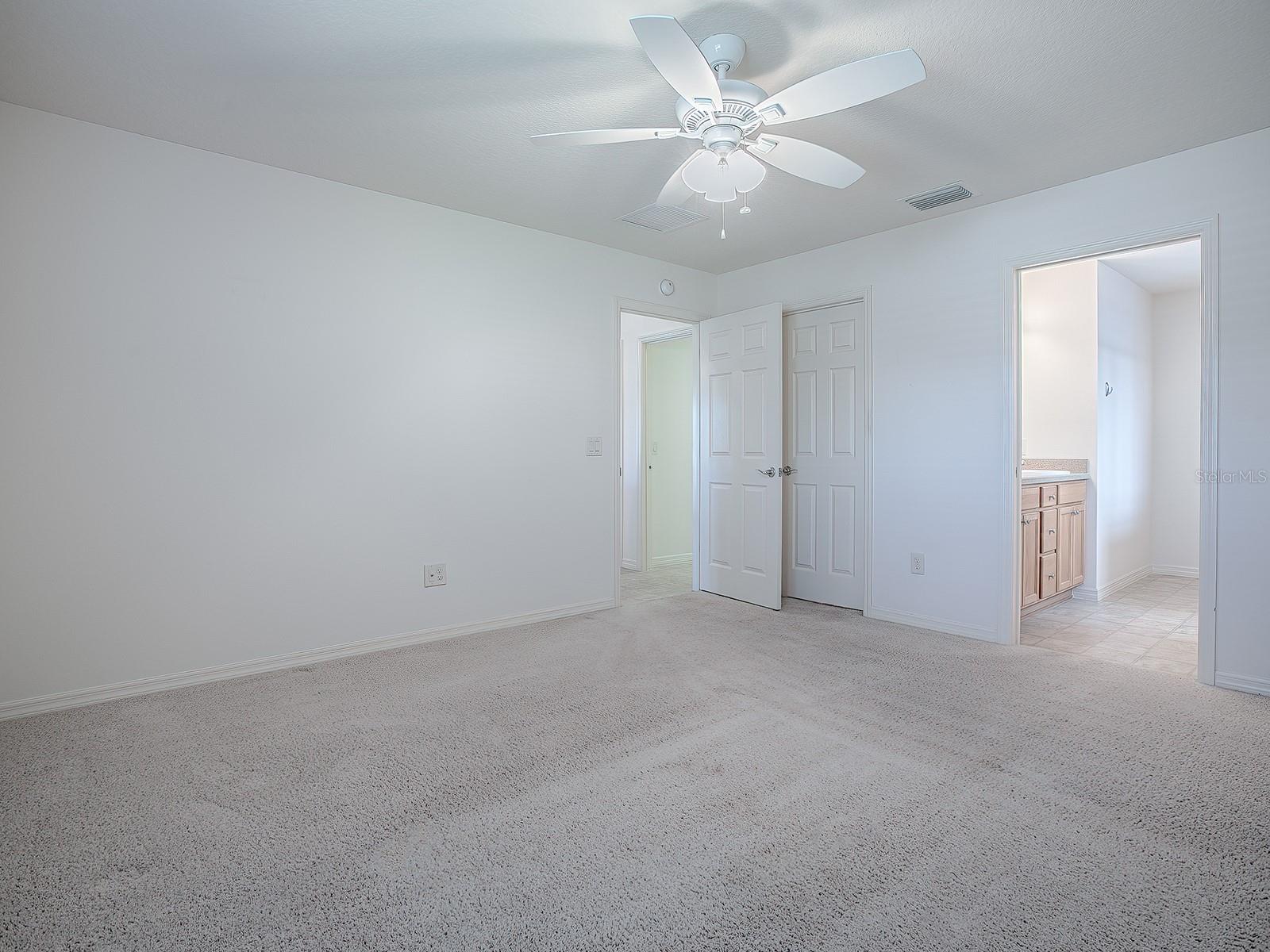 647 BRADFORD LOOP, THE VILLAGES, FL, 32163
