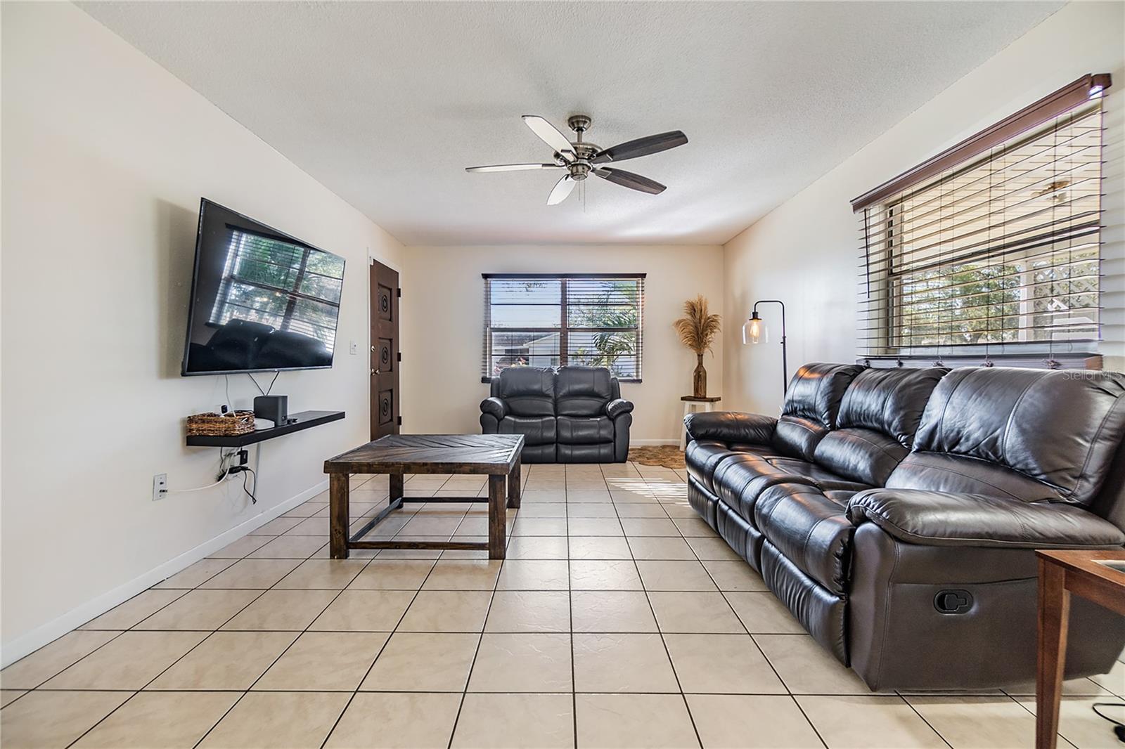 1540 DOLPHIN DR, LAKELAND, FL, 33801