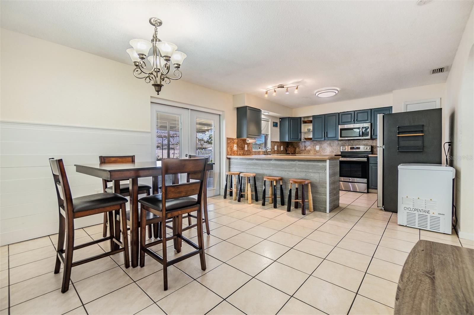 1540 DOLPHIN DR, LAKELAND, FL, 33801
