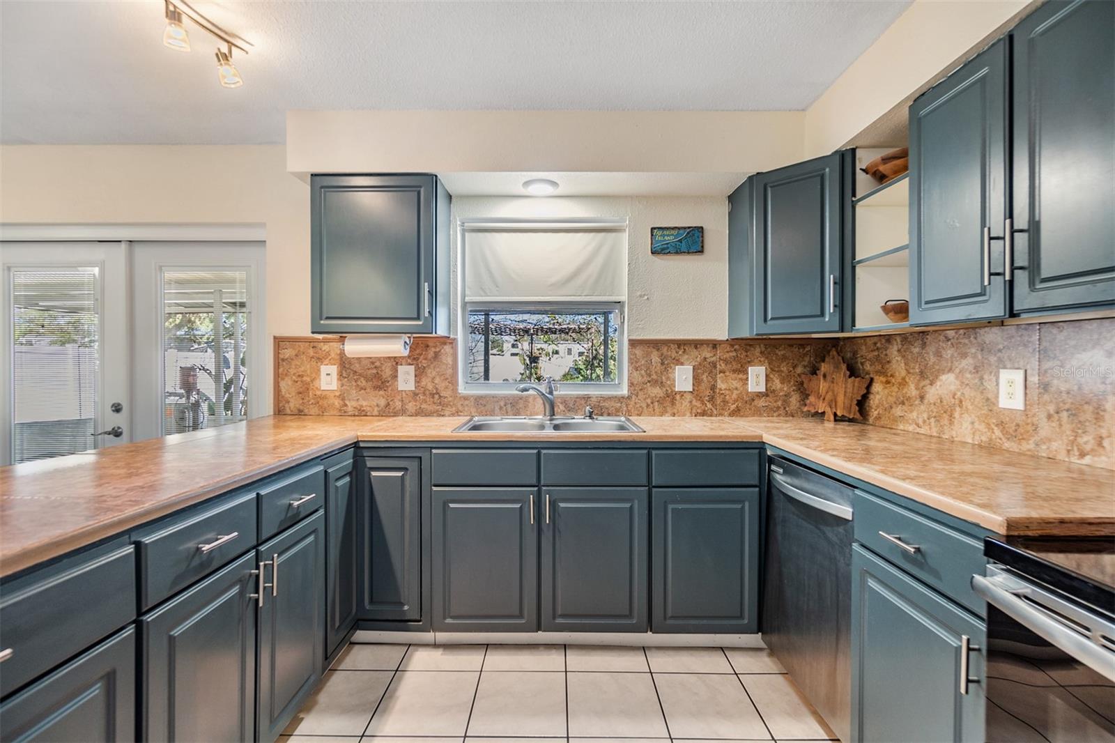 1540 DOLPHIN DR, LAKELAND, FL, 33801
