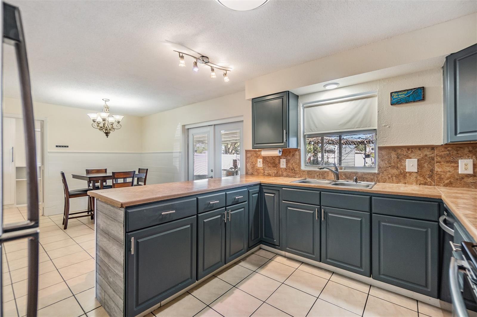 1540 DOLPHIN DR, LAKELAND, FL, 33801