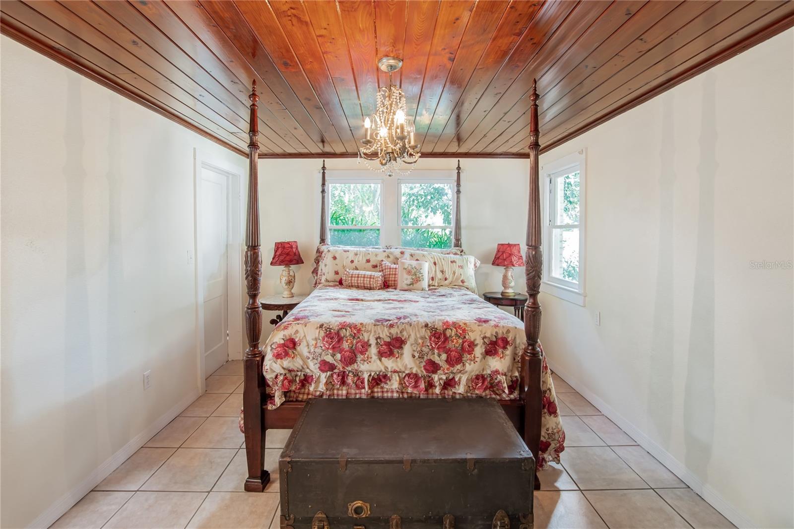 37439 MERIDIAN AVE, DADE CITY, FL, 33525