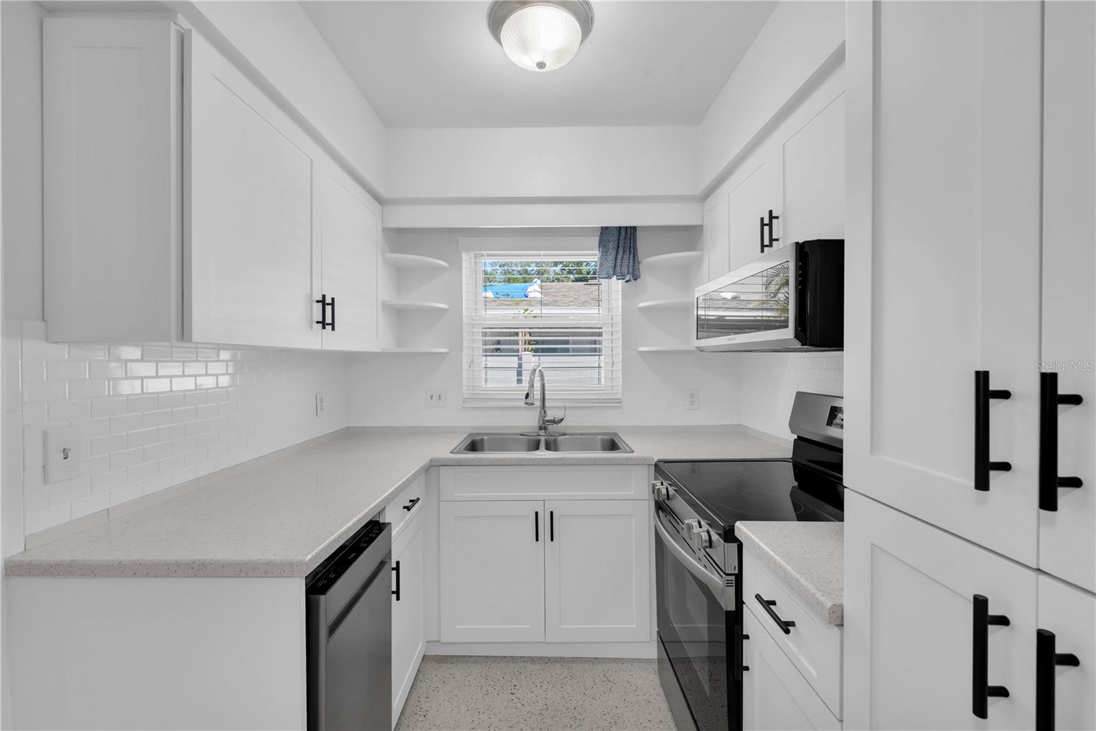 5808 DARTMOUTH AVE N, ST PETERSBURG, FL, 33710