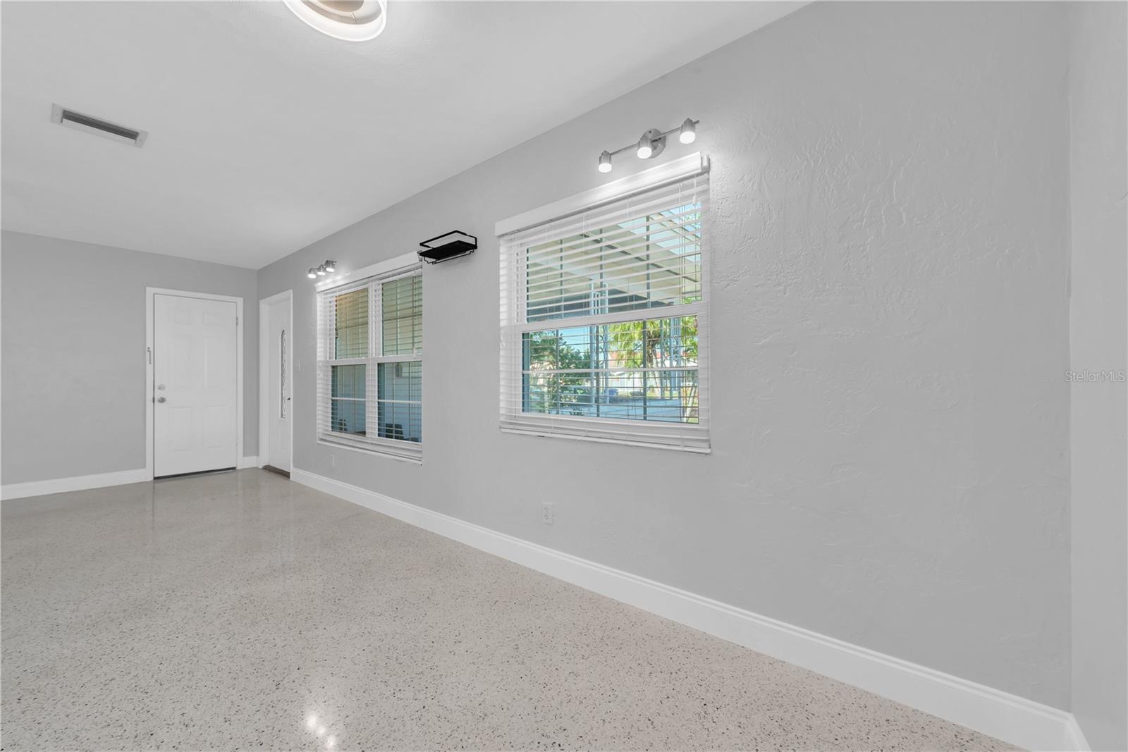5808 DARTMOUTH AVE N, ST PETERSBURG, FL, 33710
