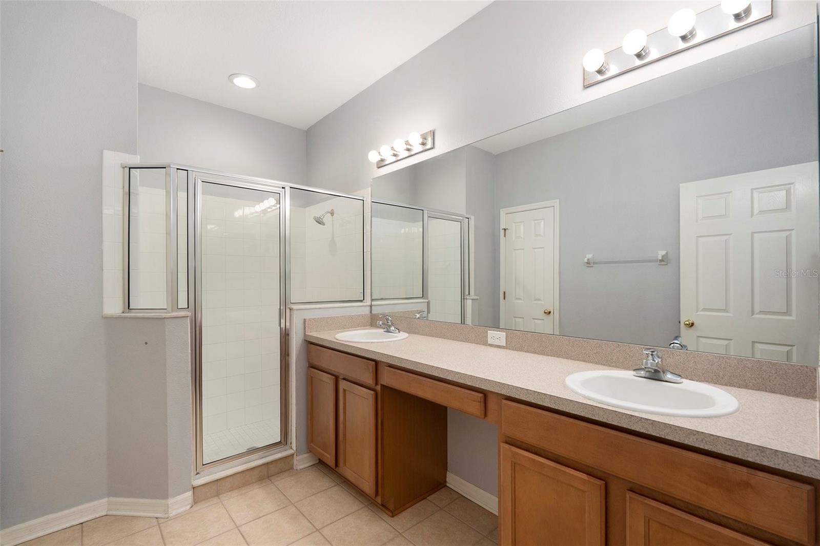 5722 AUTUMN SHIRE DR, ZEPHYRHILLS, FL, 33541