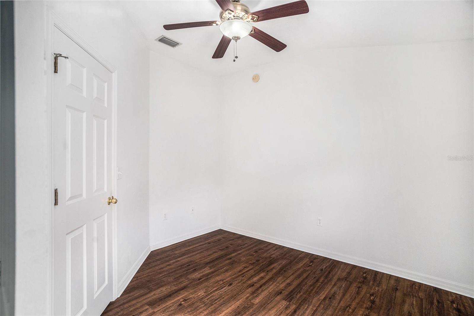 5722 AUTUMN SHIRE DR, ZEPHYRHILLS, FL, 33541