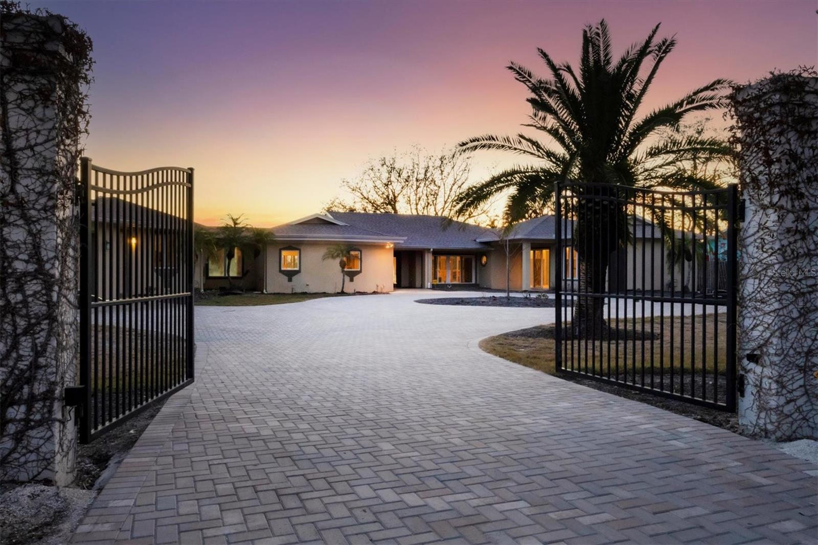 7618 MIDNIGHT PASS RD, SARASOTA, FL, 34242