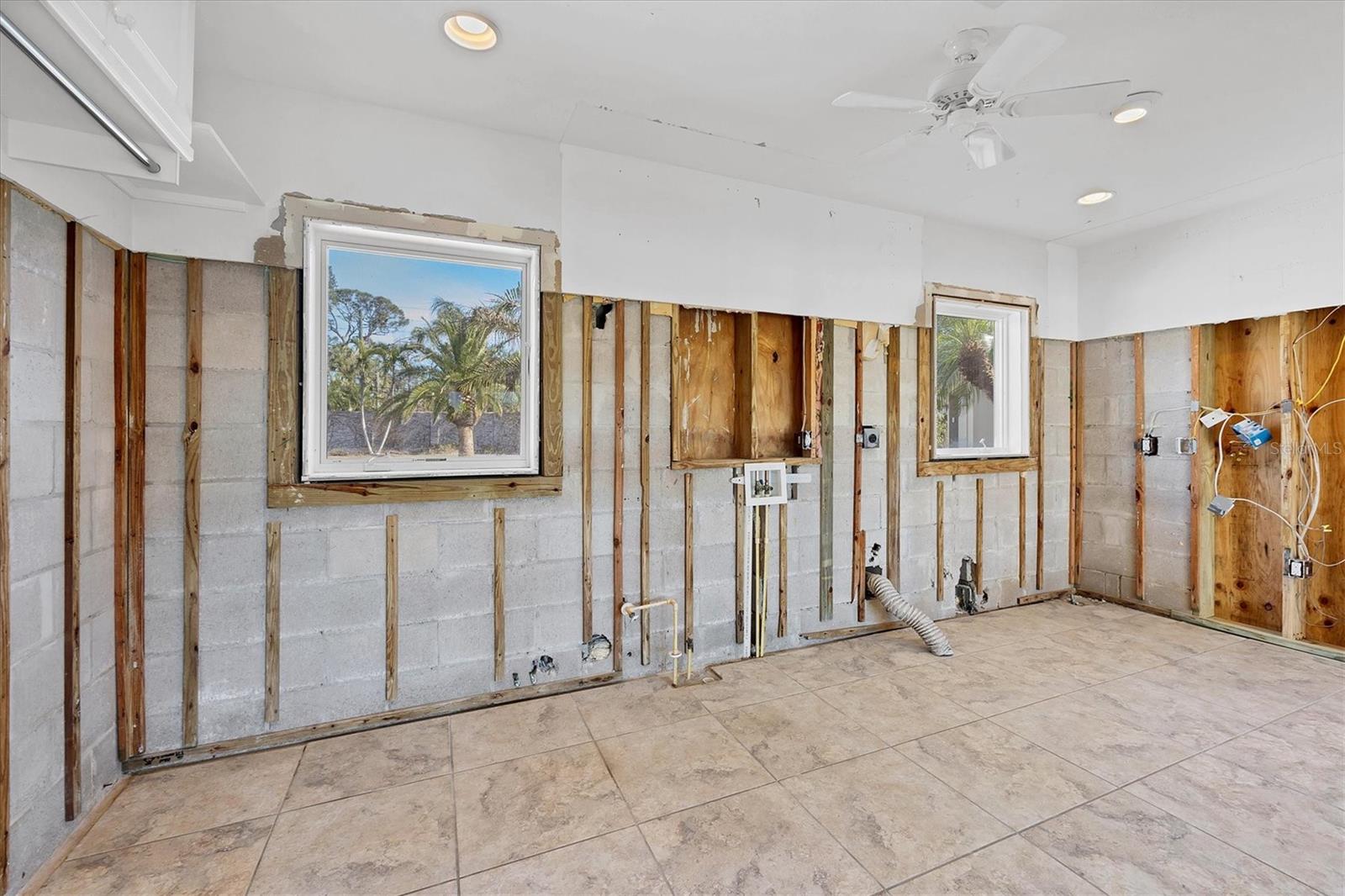 7618 MIDNIGHT PASS RD, SARASOTA, FL, 34242