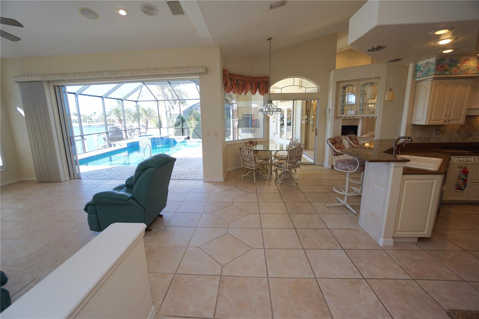 649 MALTESE DR, PUNTA GORDA, FL, 33950