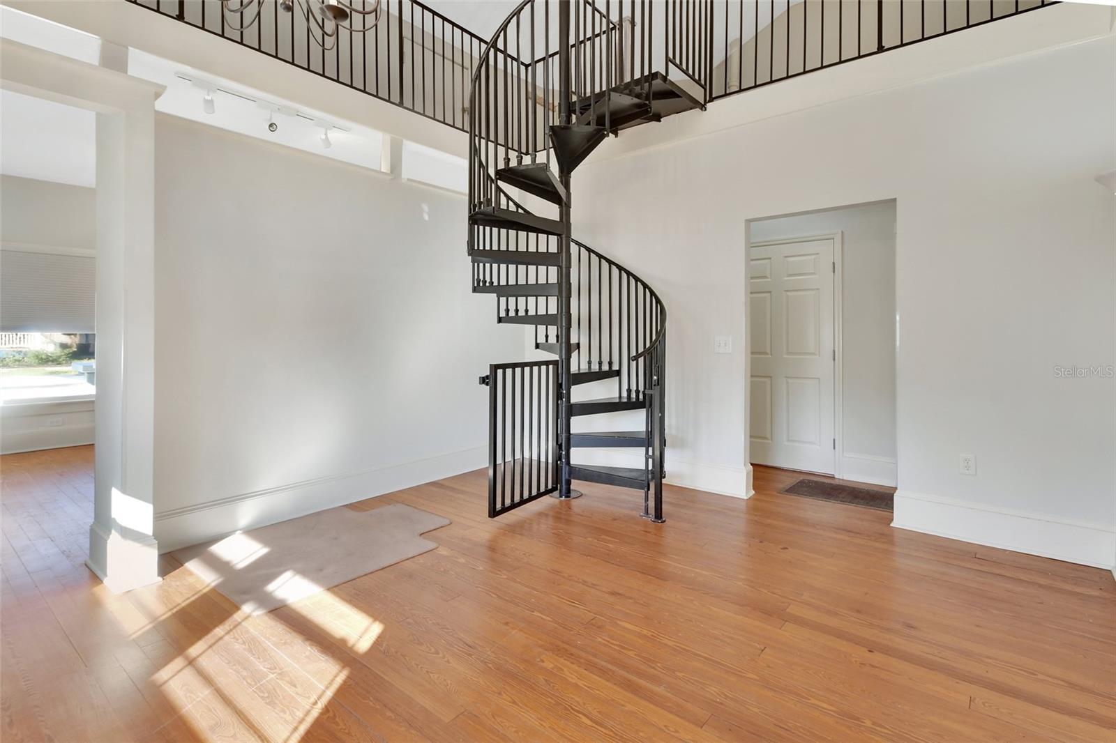 615 N PALMETTO CT, DELAND, FL, 32720