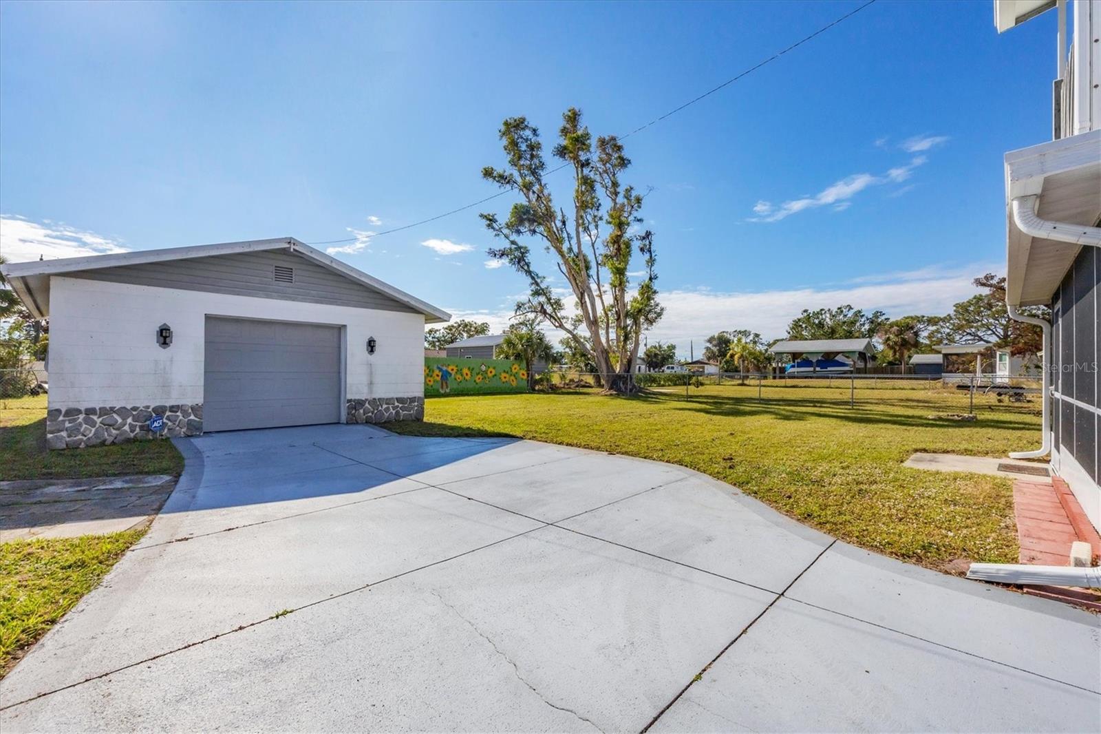 2075 PENNSYLVANIA AVE, ENGLEWOOD, FL, 34224