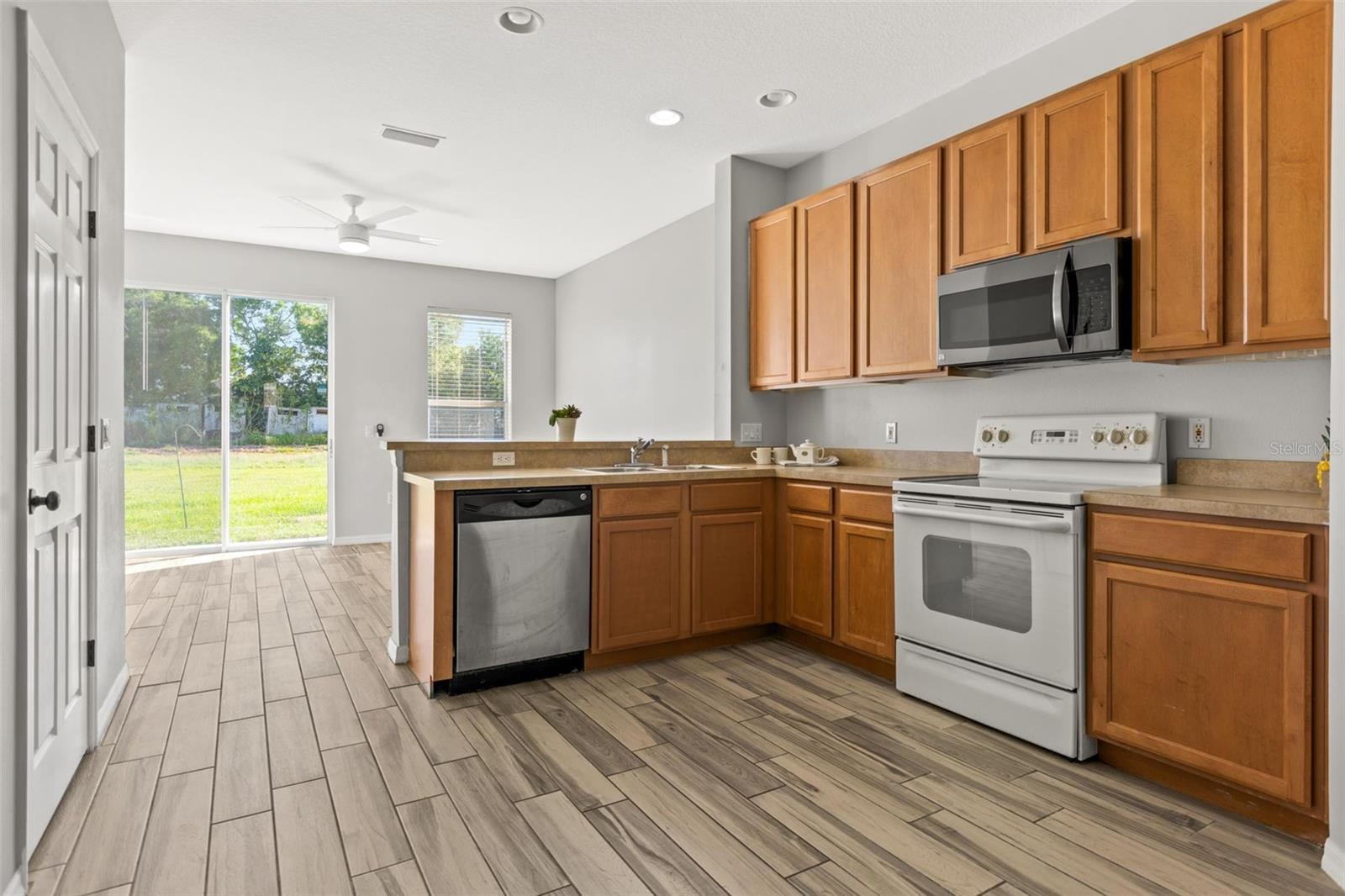 8874 CHRISTIE DR, LARGO, FL, 33771