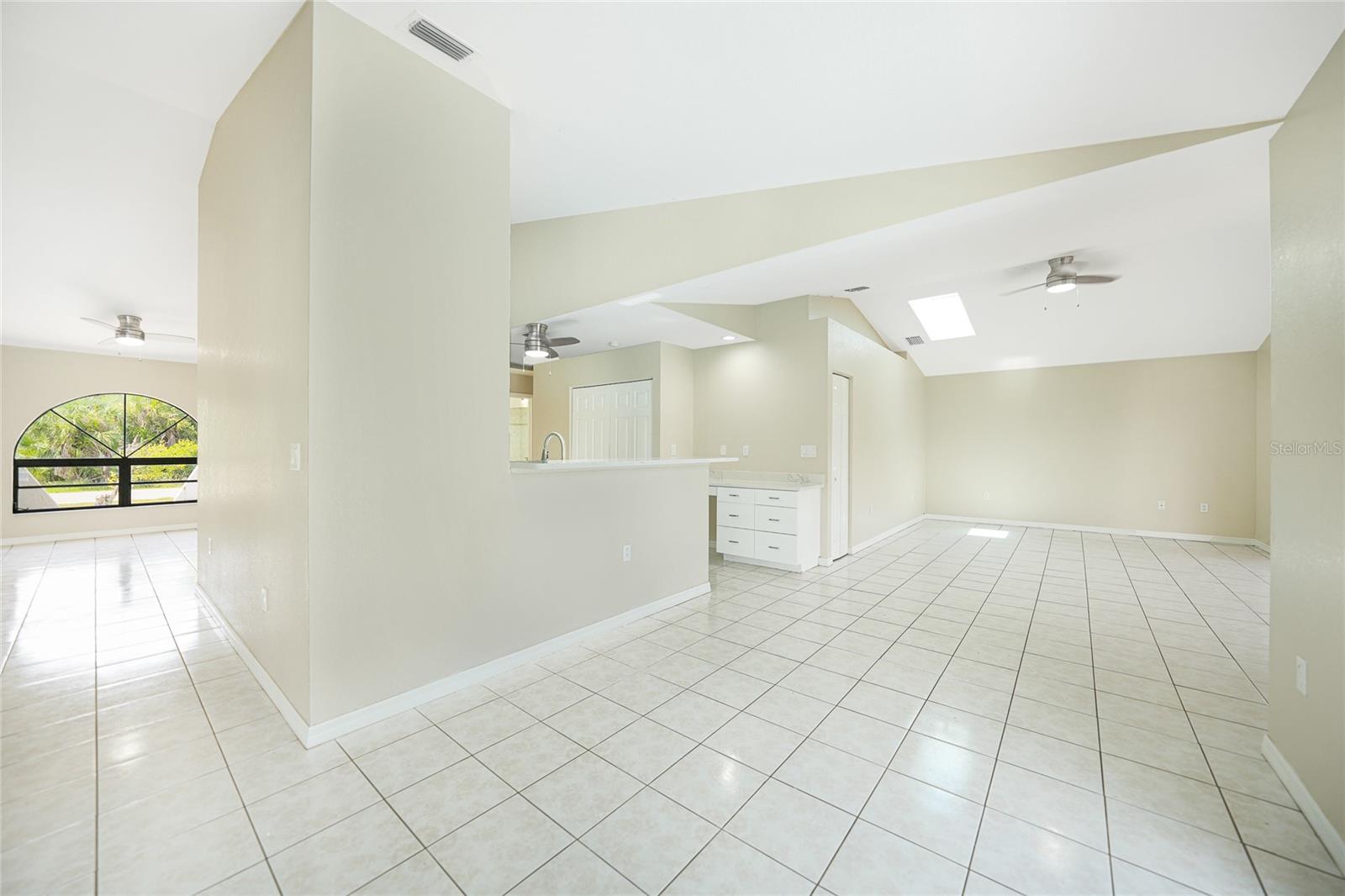 17412 WINTERGARDEN AVE, PORT CHARLOTTE, FL, 33948