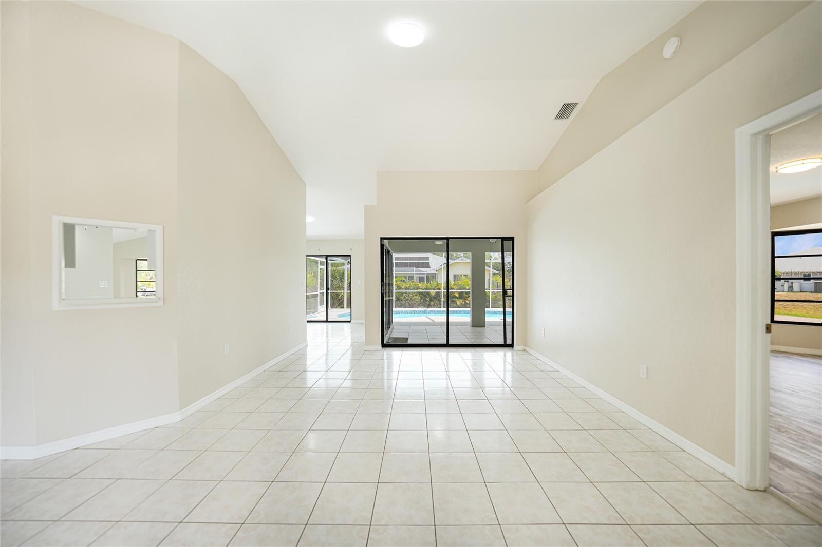 17412 WINTERGARDEN AVE, PORT CHARLOTTE, FL, 33948