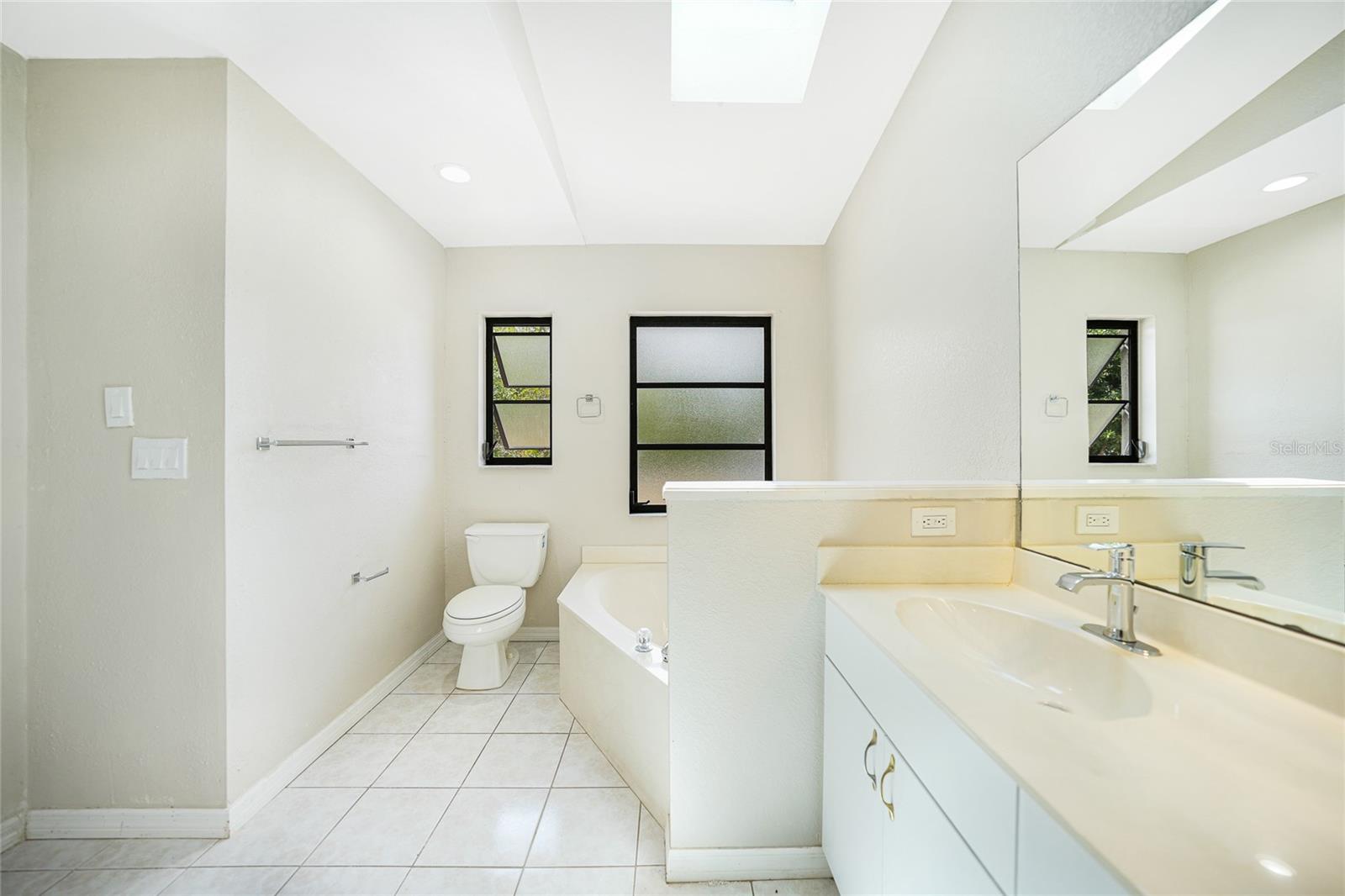 17412 WINTERGARDEN AVE, PORT CHARLOTTE, FL, 33948