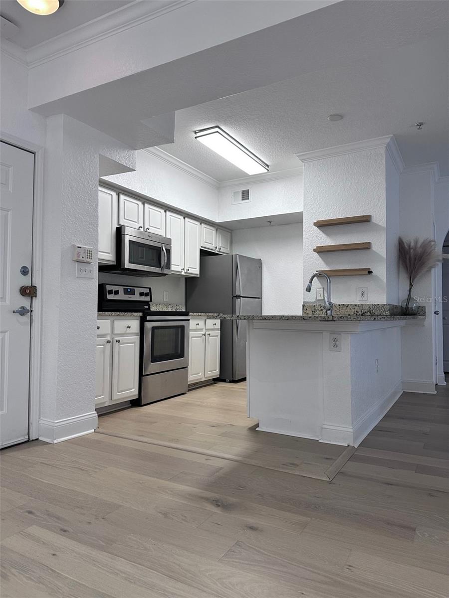 911 N ORANGE AVE #211, ORLANDO, FL, 32801