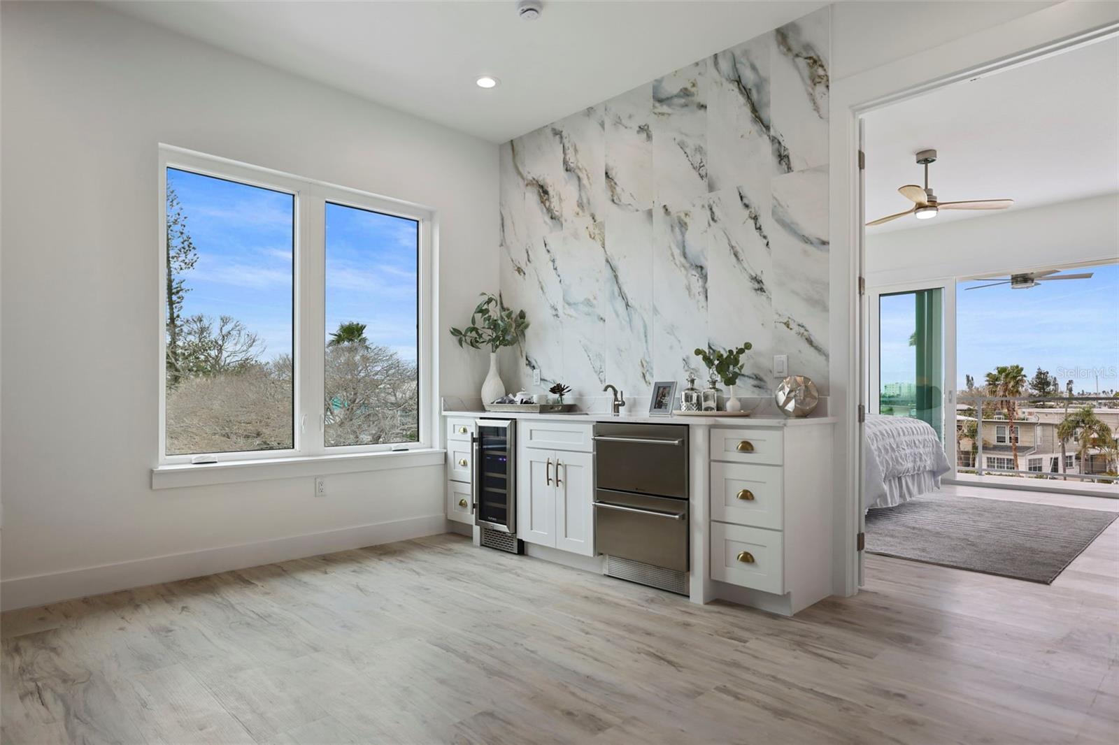 326 129TH AVE E, MADEIRA BEACH, FL, 33708