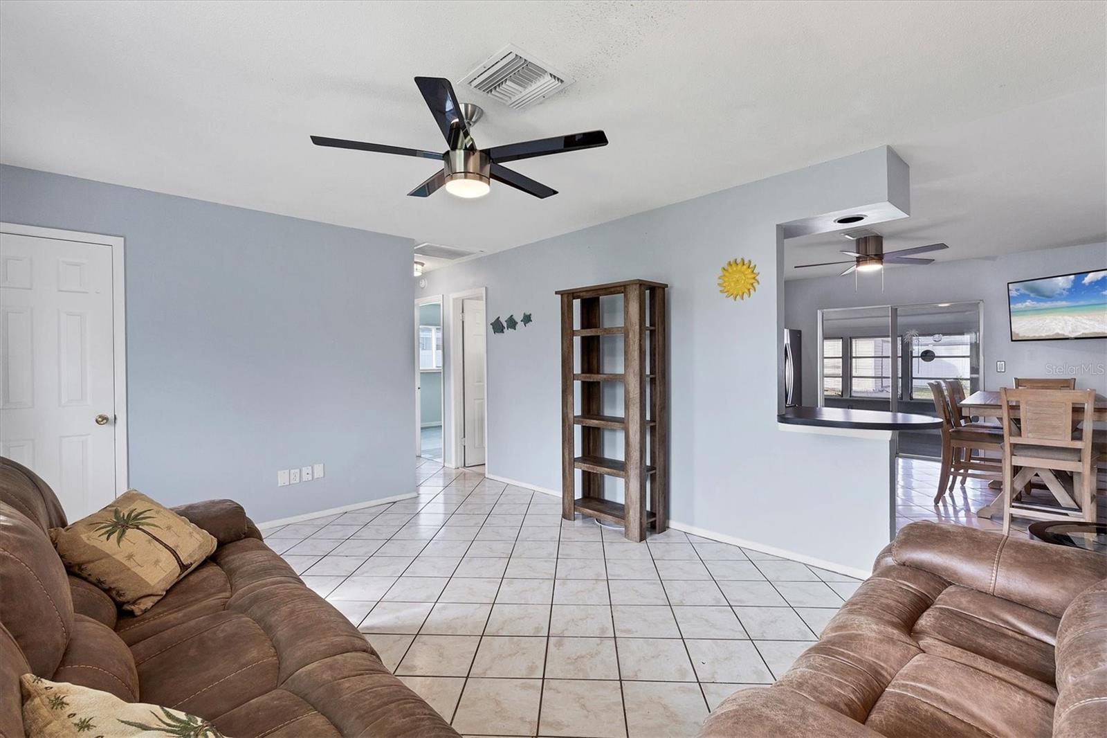 4327 56TH AVENUE DR E, BRADENTON, FL, 34203