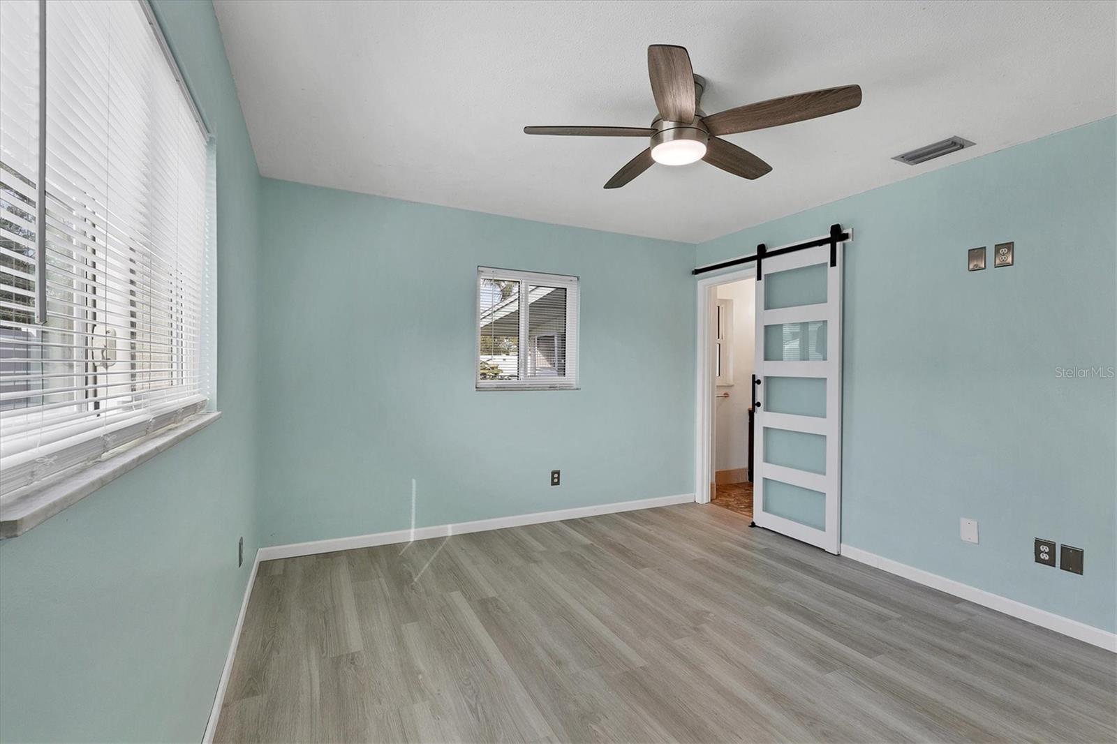 4327 56TH AVENUE DR E, BRADENTON, FL, 34203