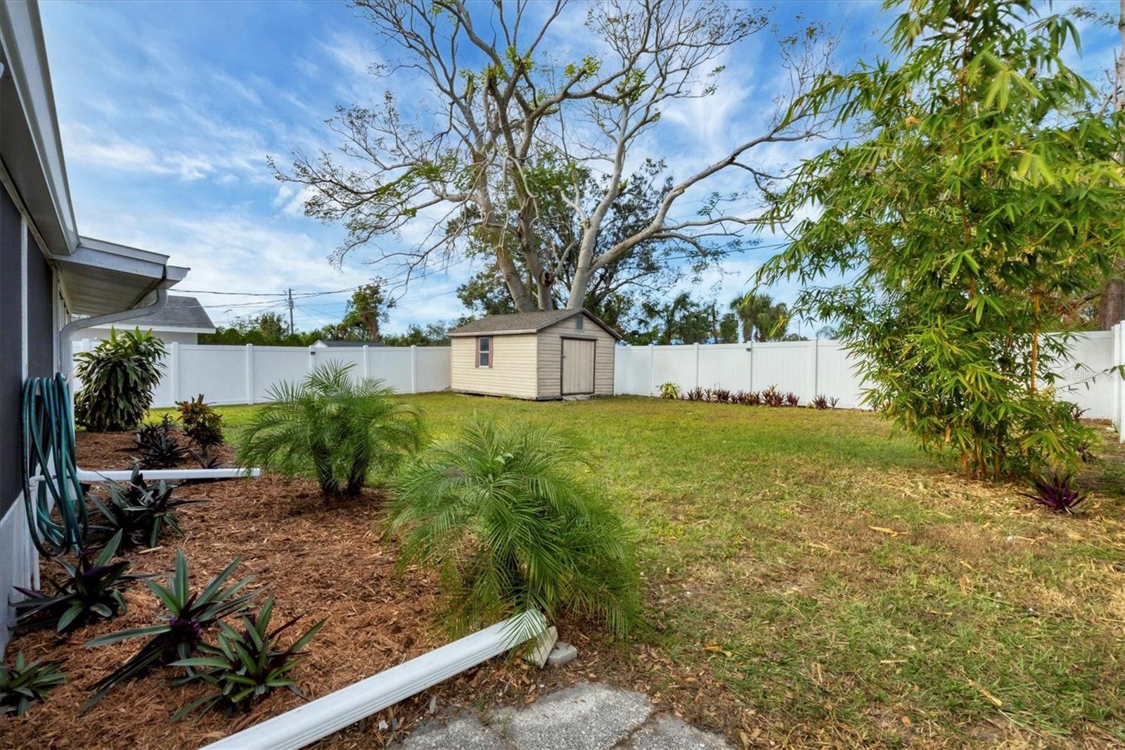 4327 56TH AVENUE DR E, BRADENTON, FL, 34203
