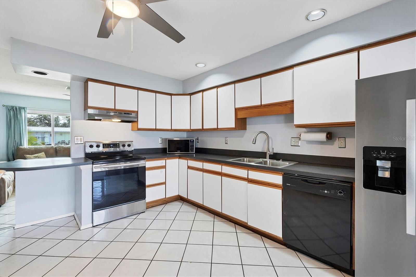 4327 56TH AVENUE DR E, BRADENTON, FL, 34203