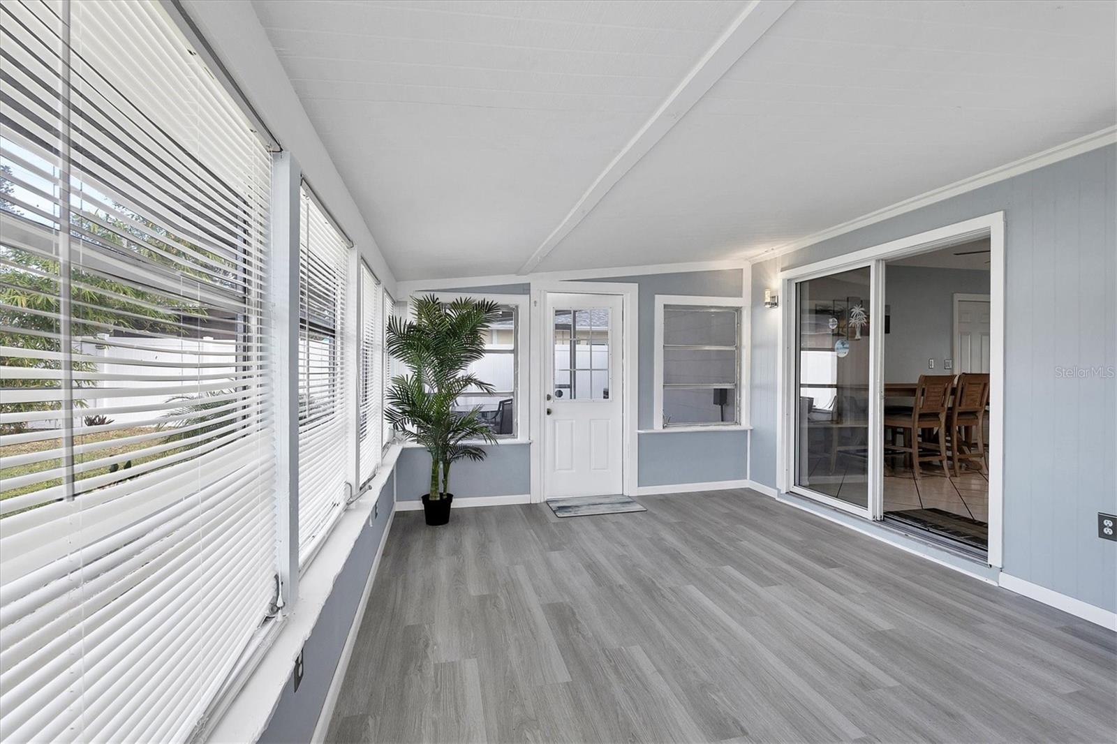 4327 56TH AVENUE DR E, BRADENTON, FL, 34203
