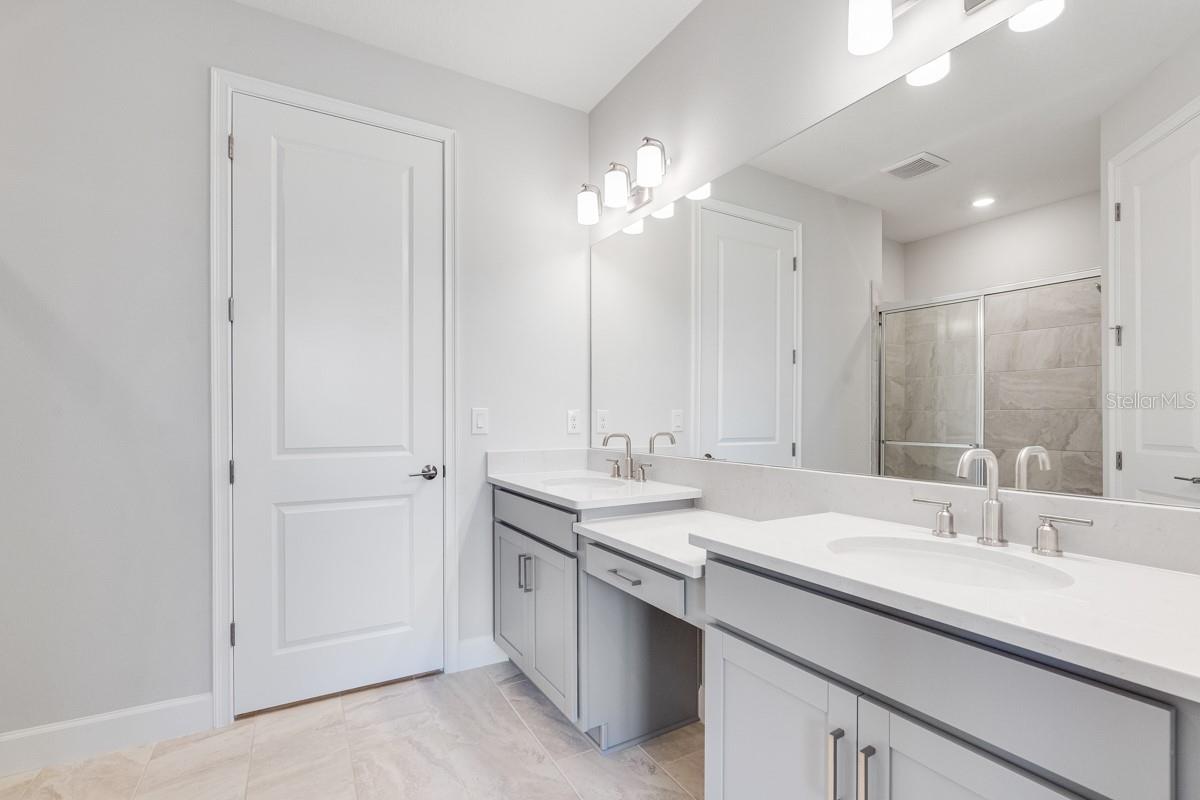 8113 MOONBEAM AVE, SARASOTA, FL, 34241