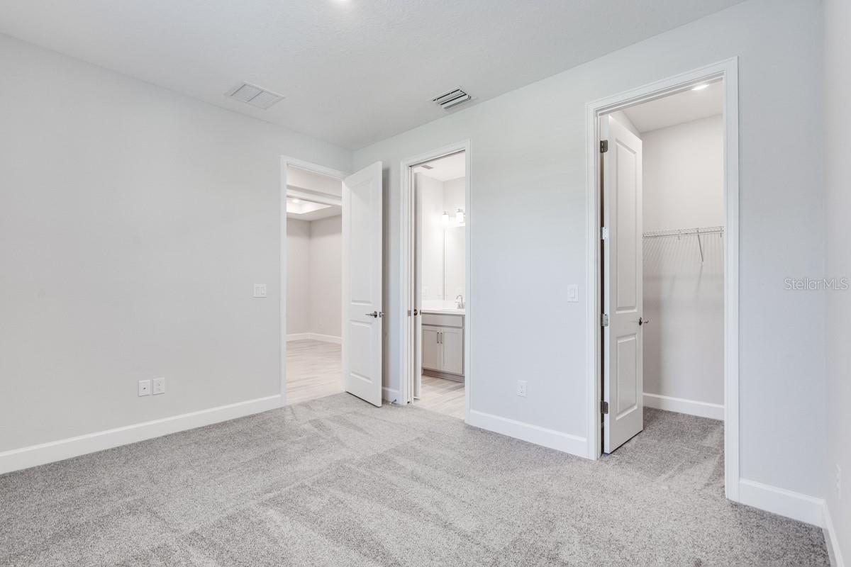 8113 MOONBEAM AVE, SARASOTA, FL, 34241