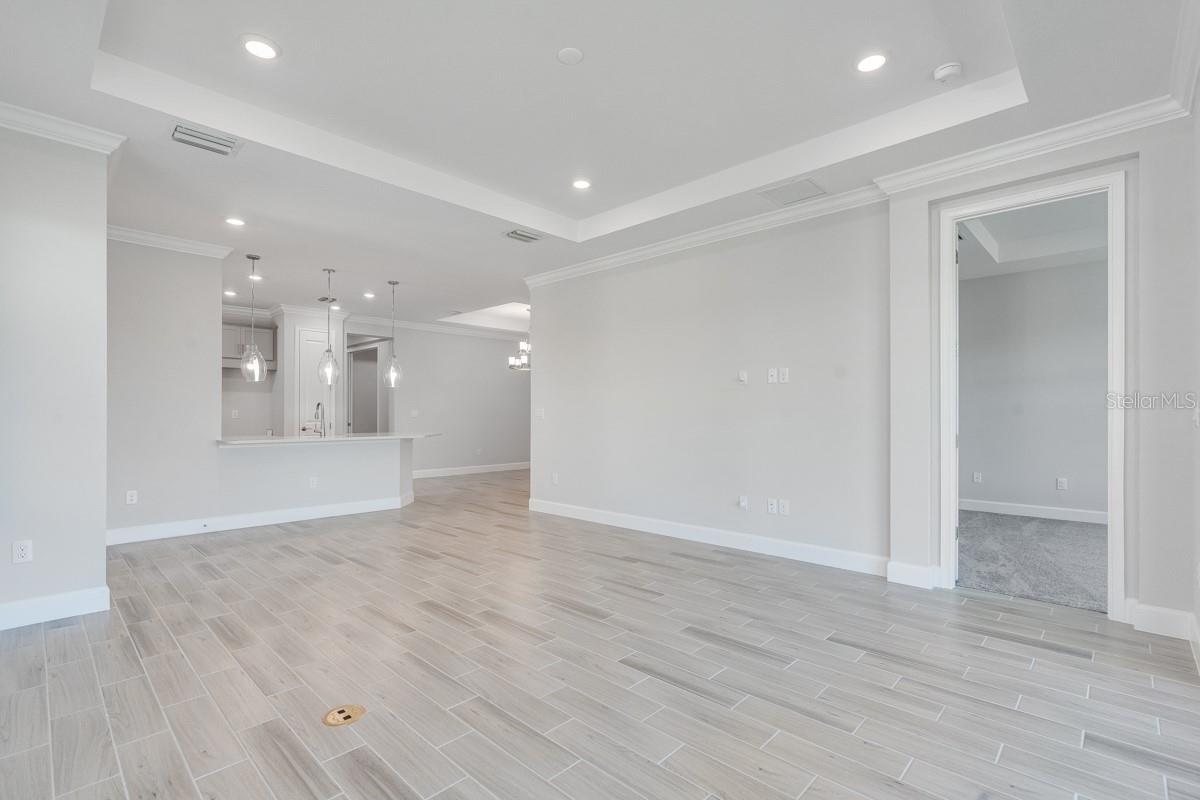 8113 MOONBEAM AVE, SARASOTA, FL, 34241
