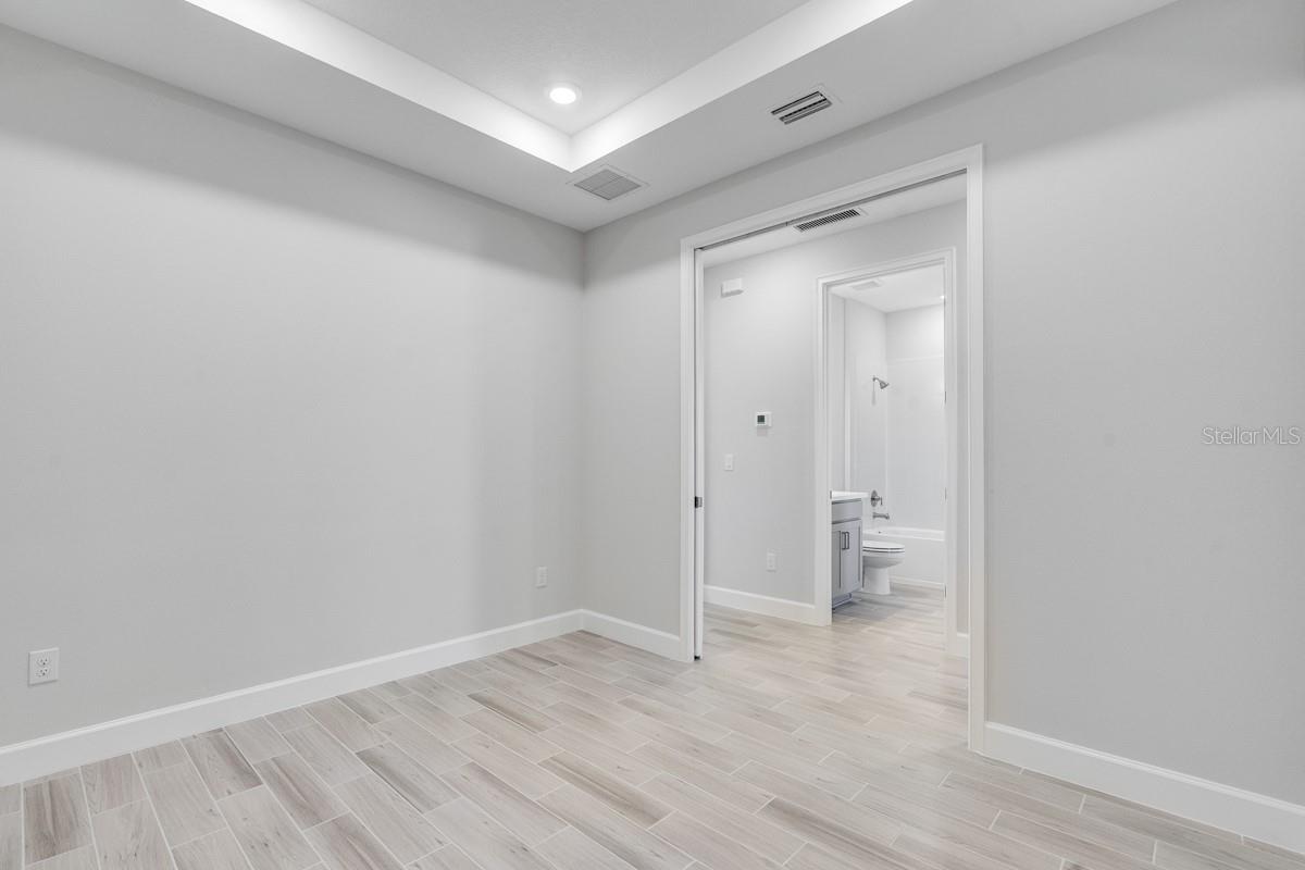 8113 MOONBEAM AVE, SARASOTA, FL, 34241