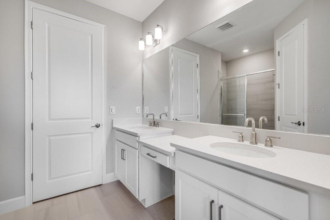 8105 MOONBEAM AVE, SARASOTA, FL, 34241