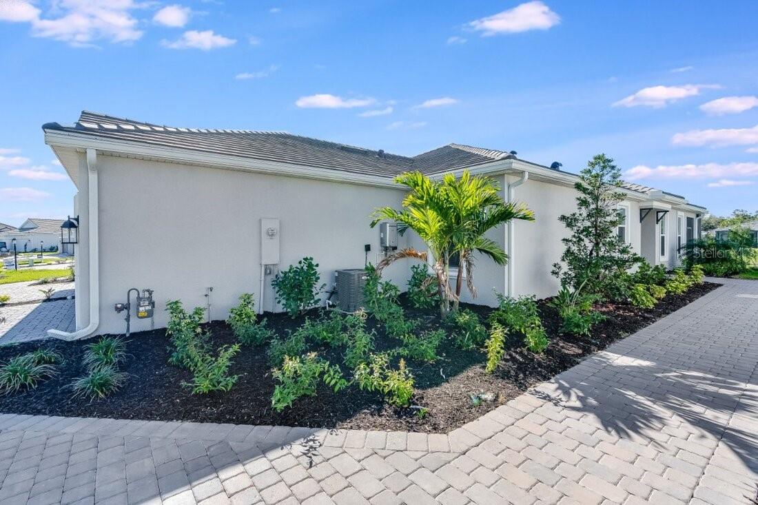 8105 MOONBEAM AVE, SARASOTA, FL, 34241