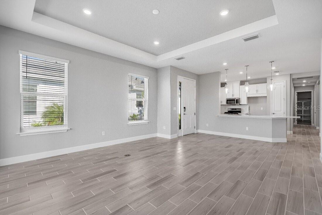 8105 MOONBEAM AVE, SARASOTA, FL, 34241