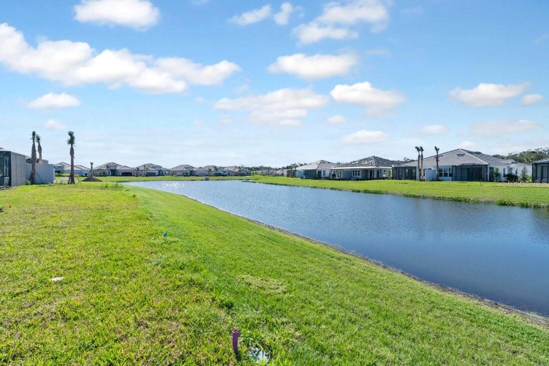8105 MOONBEAM AVE, SARASOTA, FL, 34241