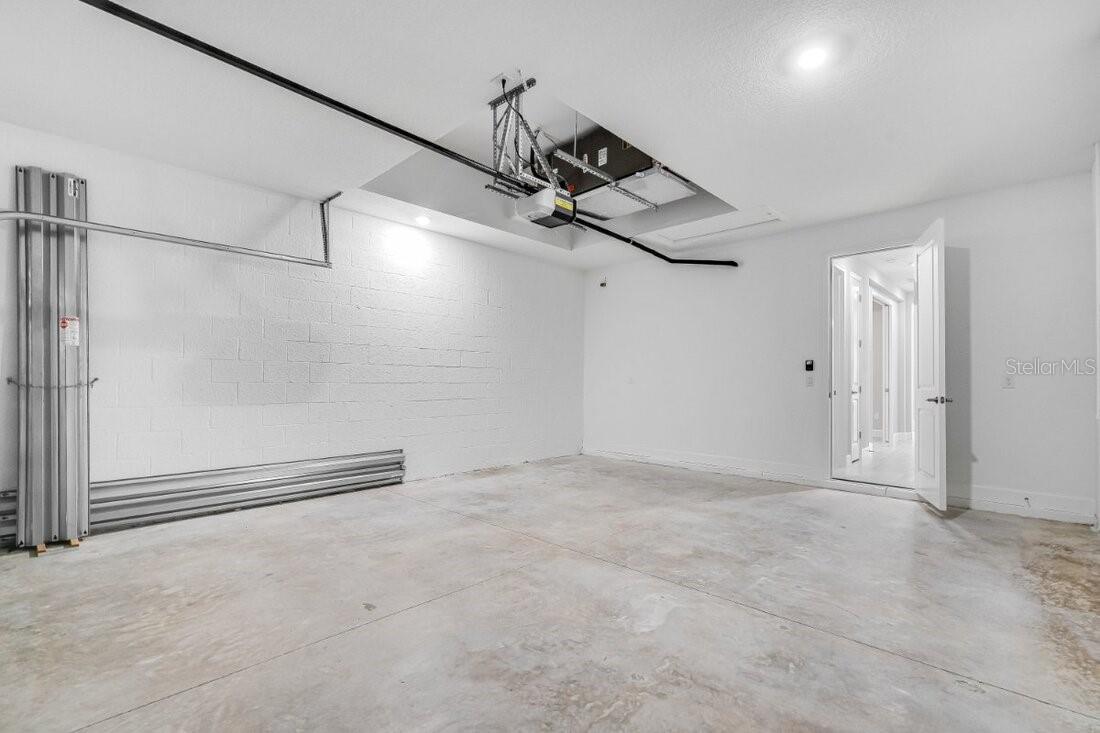 8105 MOONBEAM AVE, SARASOTA, FL, 34241