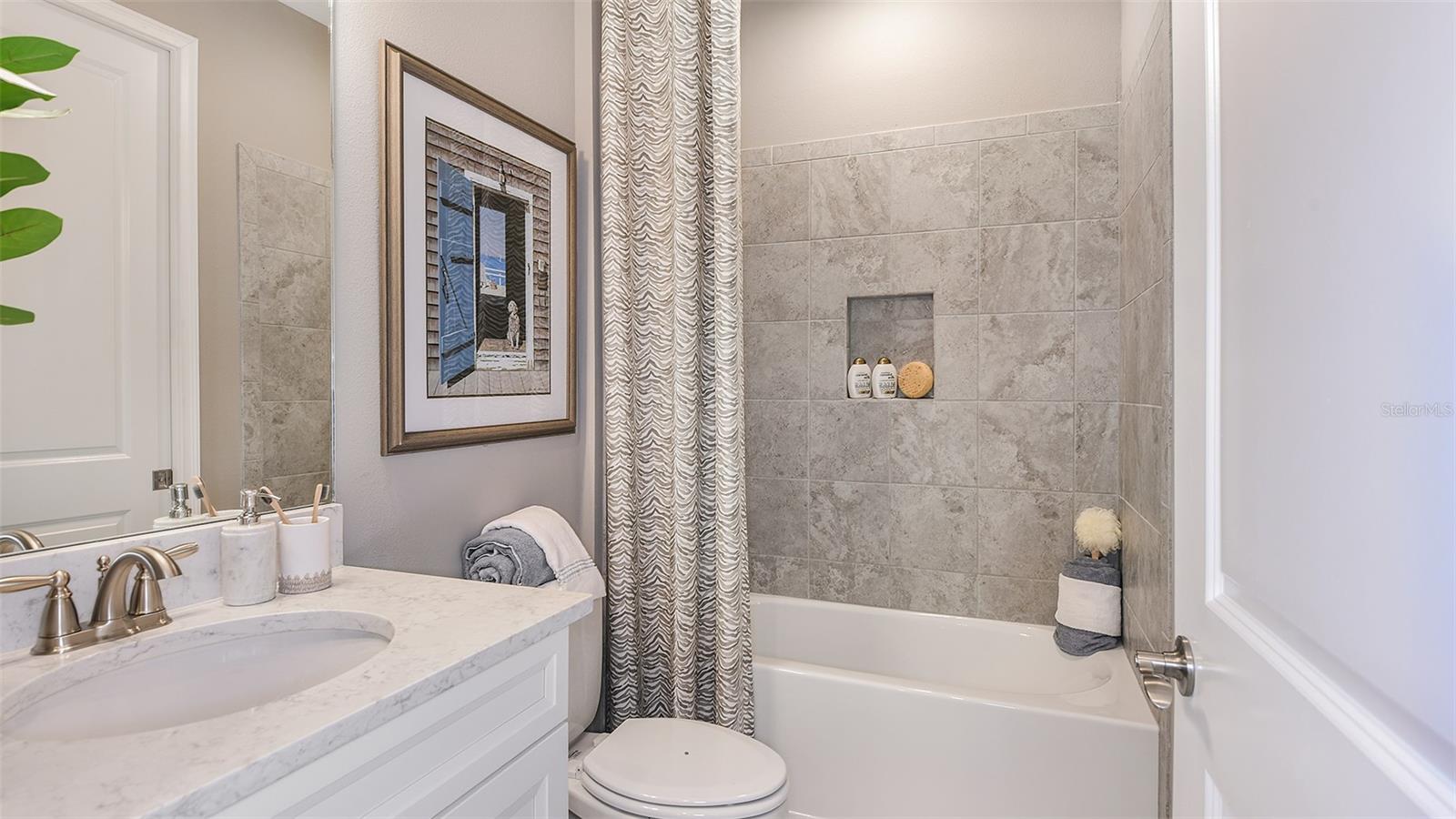 8065 MOONBEAM AVE, SARASOTA, FL, 34241