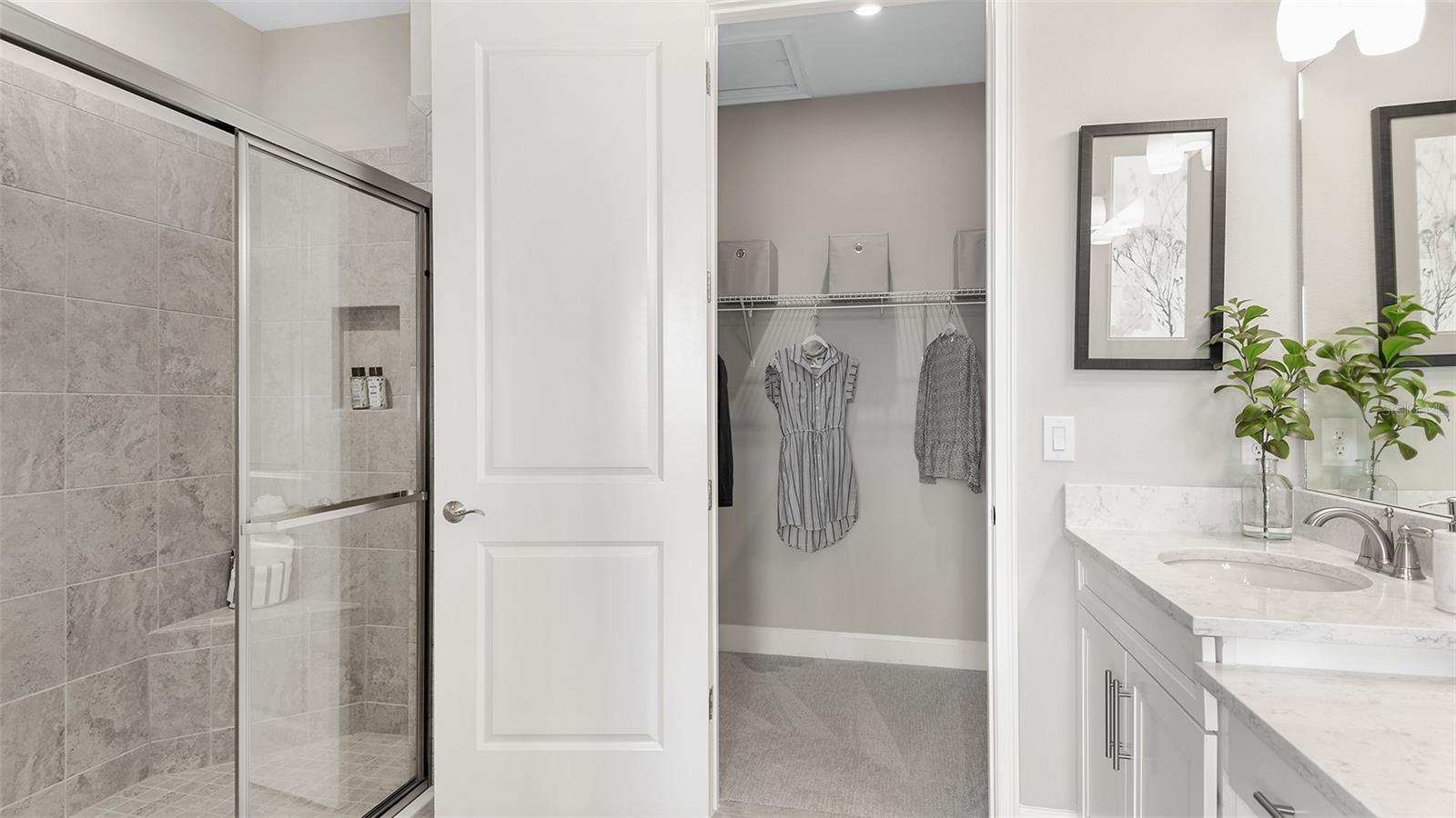 8065 MOONBEAM AVE, SARASOTA, FL, 34241