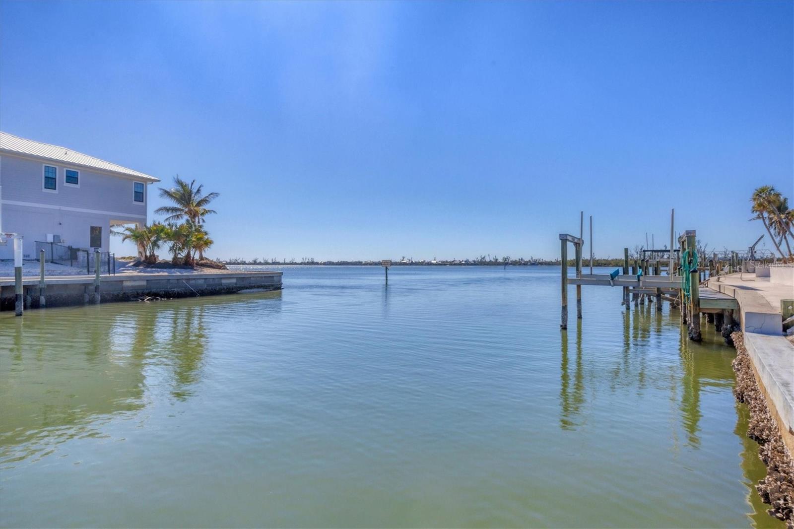 540 GREEN DOLPHIN DR S, PLACIDA, FL, 33946
