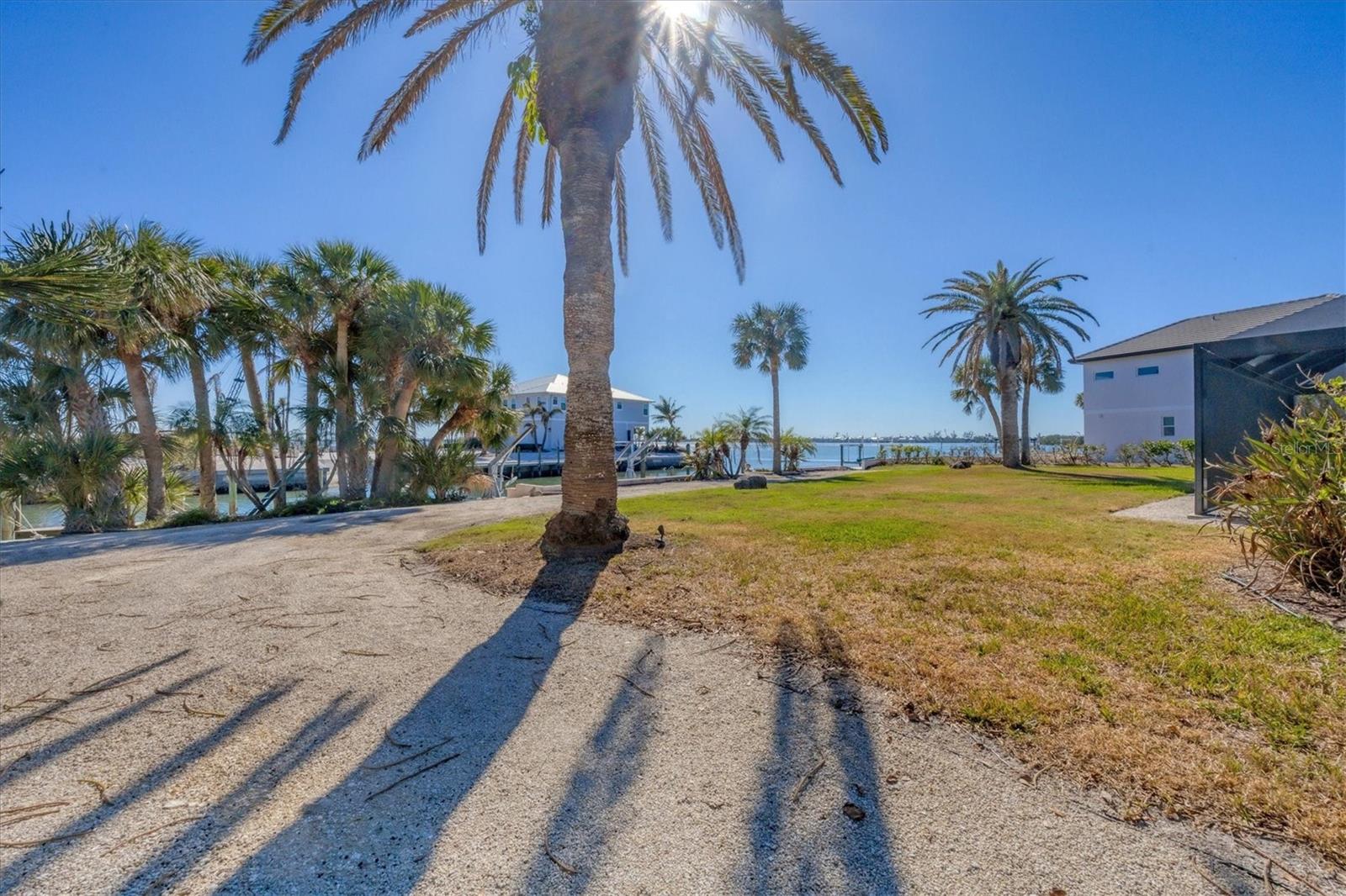 540 GREEN DOLPHIN DR S, PLACIDA, FL, 33946