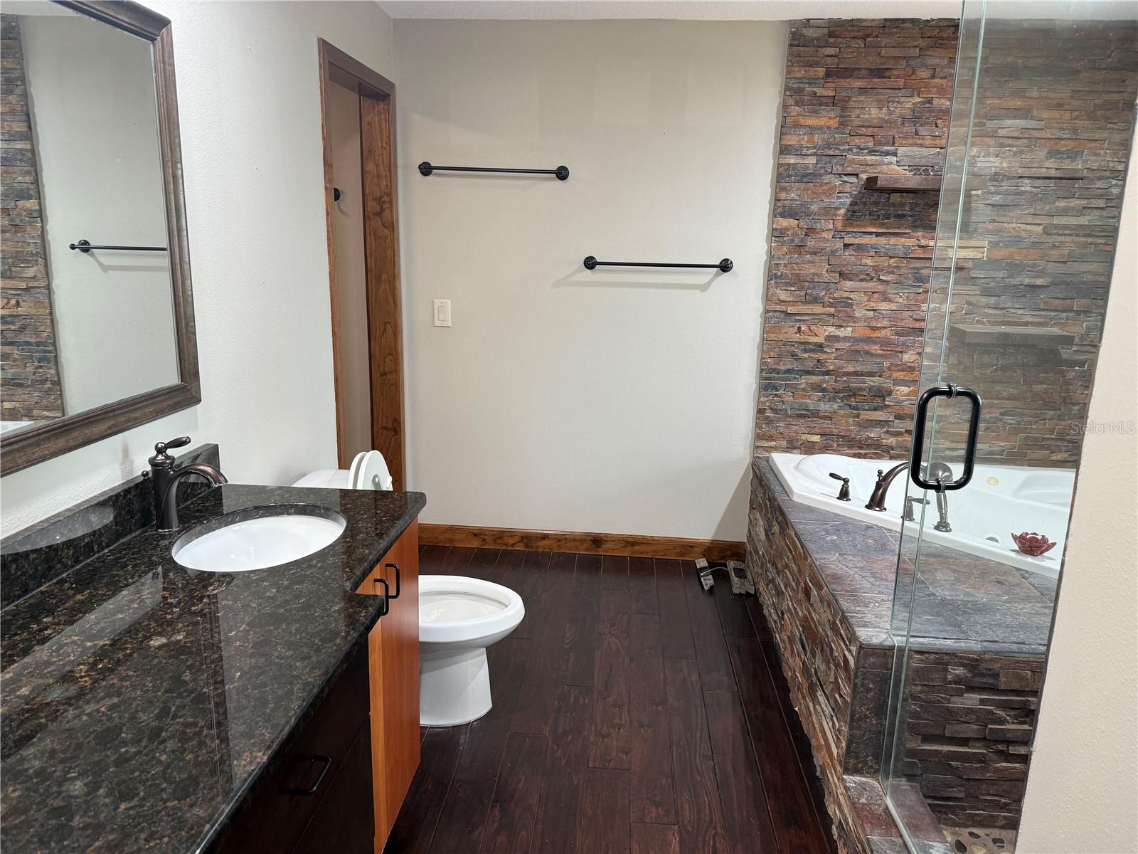 710 SHORE DR E, OLDSMAR, FL, 34677