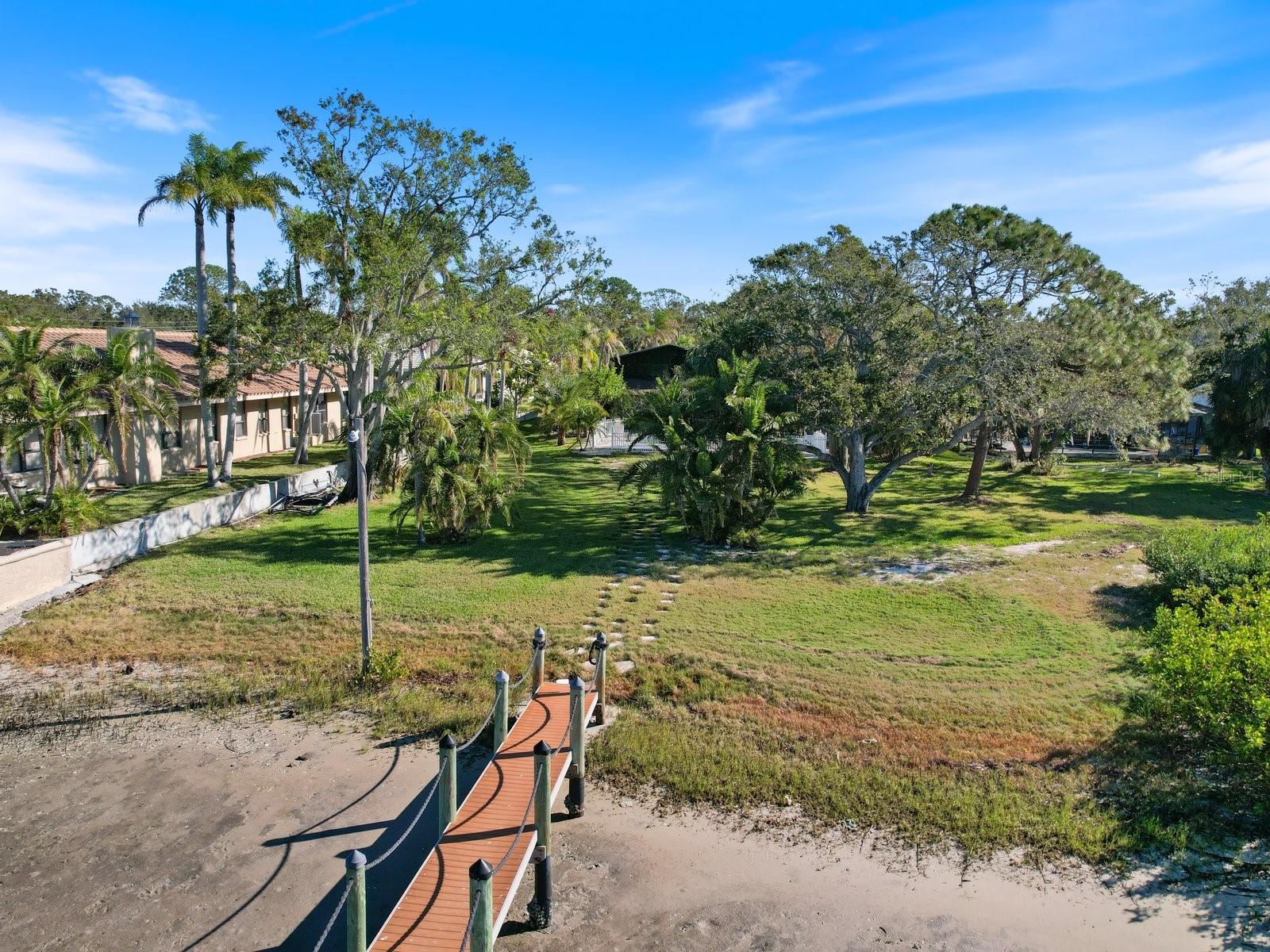 710 SHORE DR E, OLDSMAR, FL, 34677