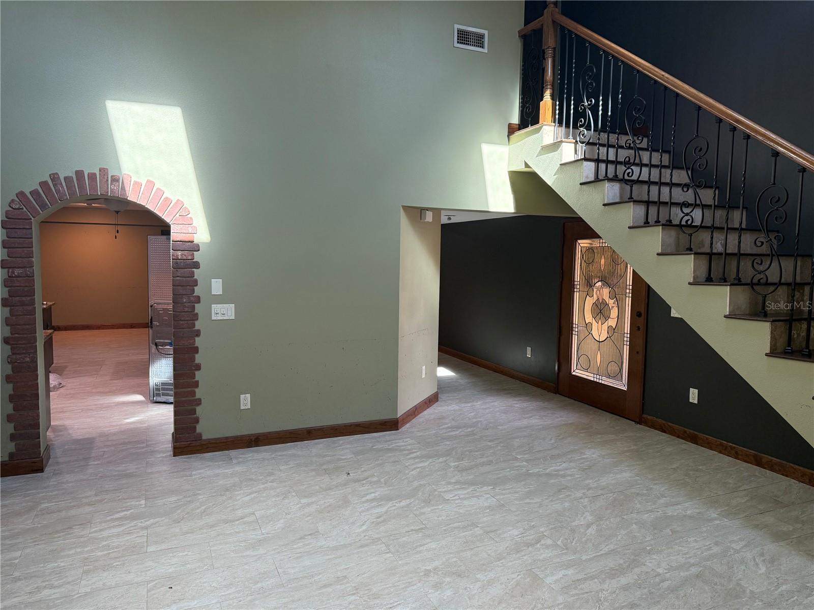 710 SHORE DR E, OLDSMAR, FL, 34677