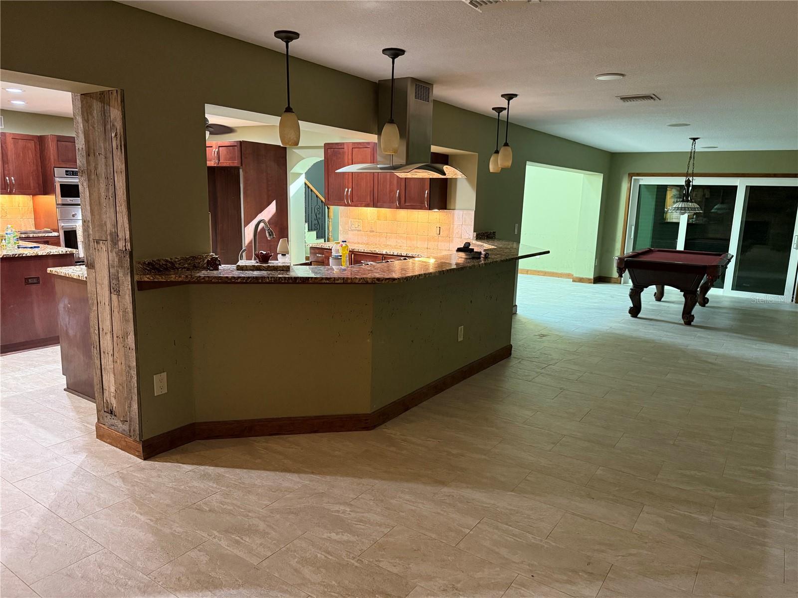 710 SHORE DR E, OLDSMAR, FL, 34677